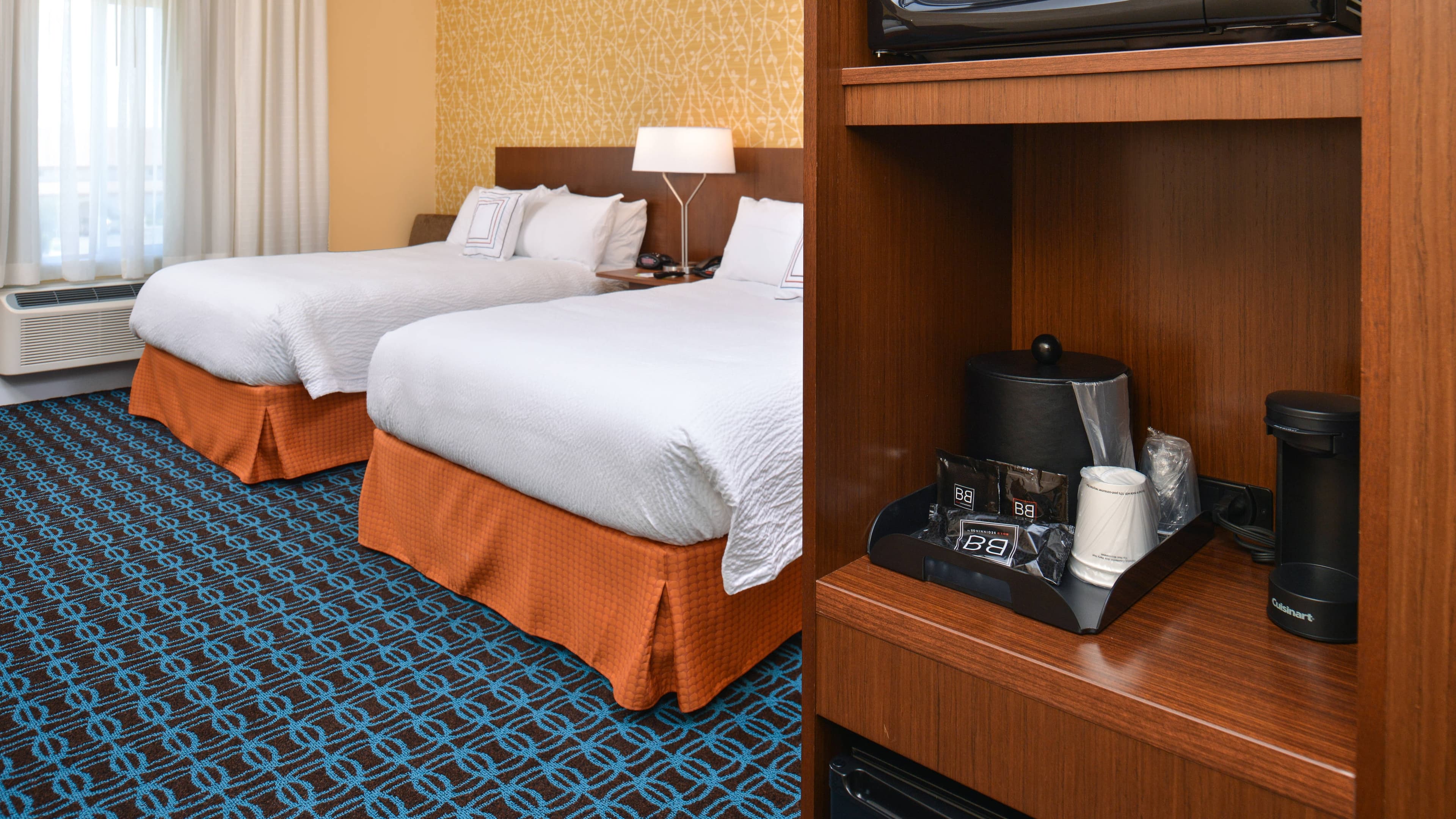 Holiday Inn Express Woodland — 25