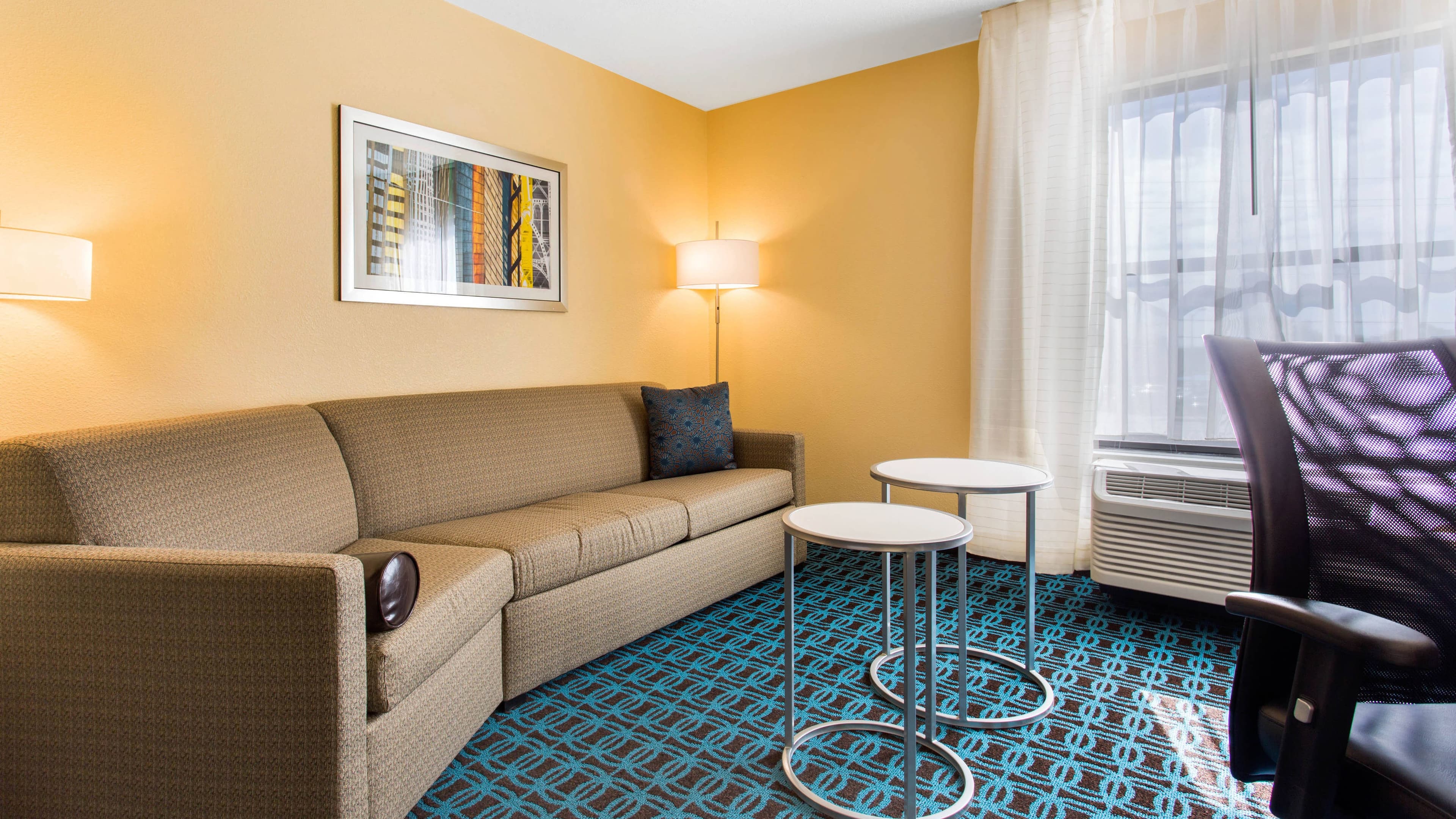 Fairfield Inn & Suites Santa Fe - Image 4
