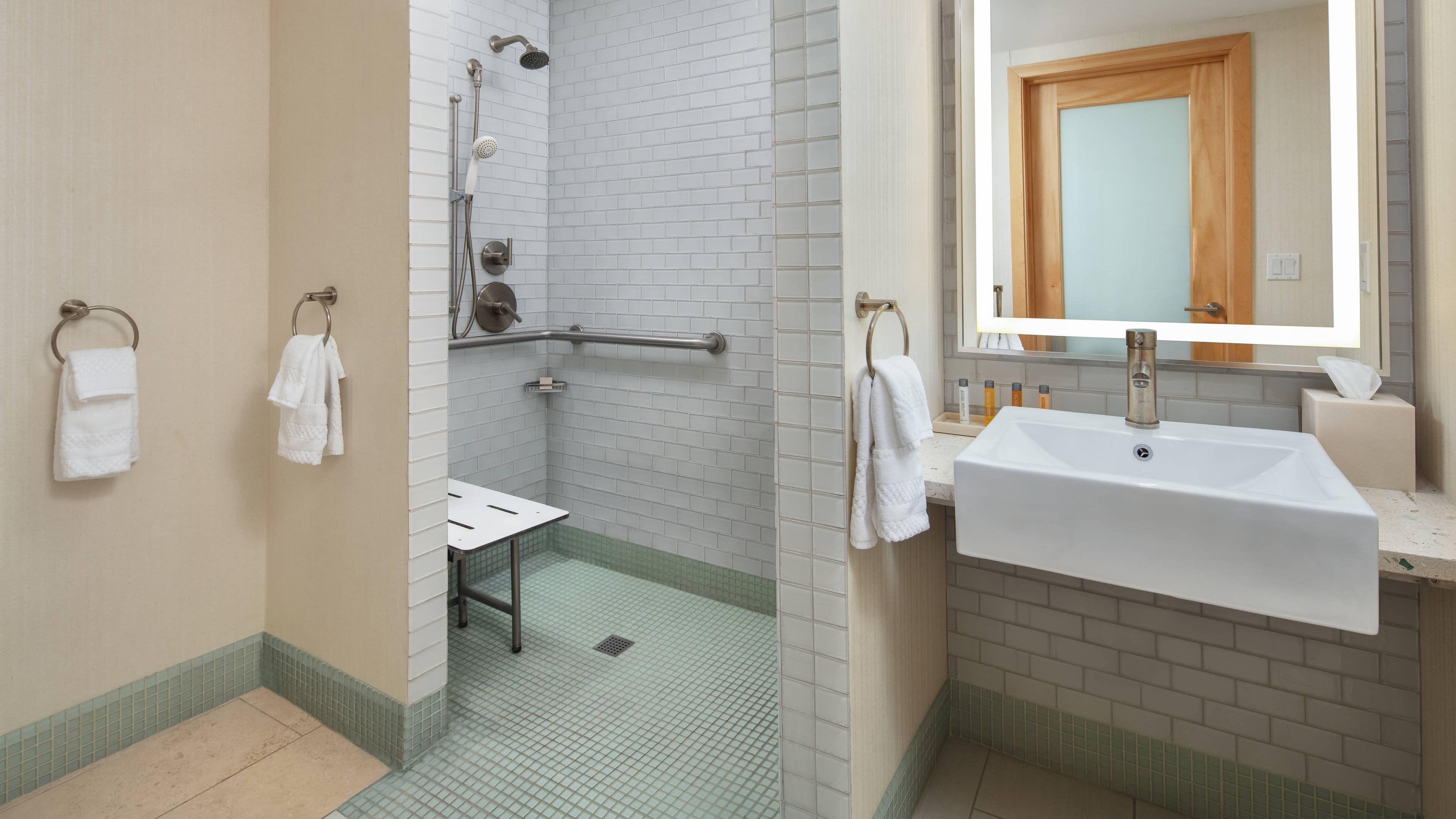 1 Bedroom Suite - Image 3