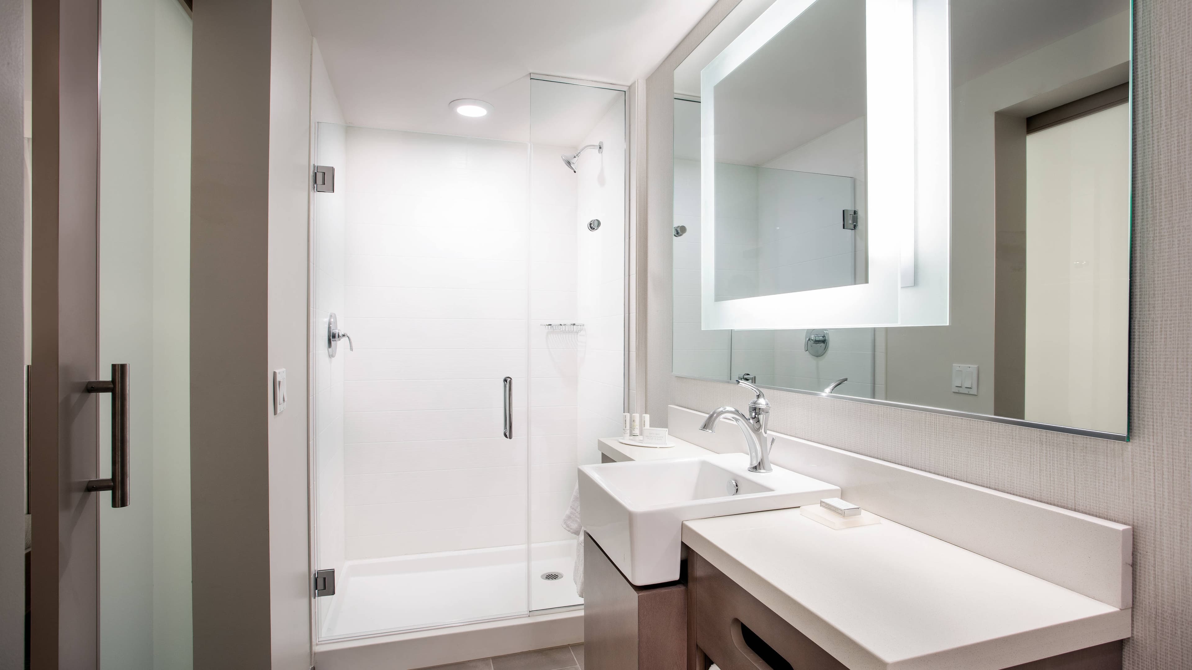 SpringHill Suites San Diego Downtown/Bayfront - Image 4