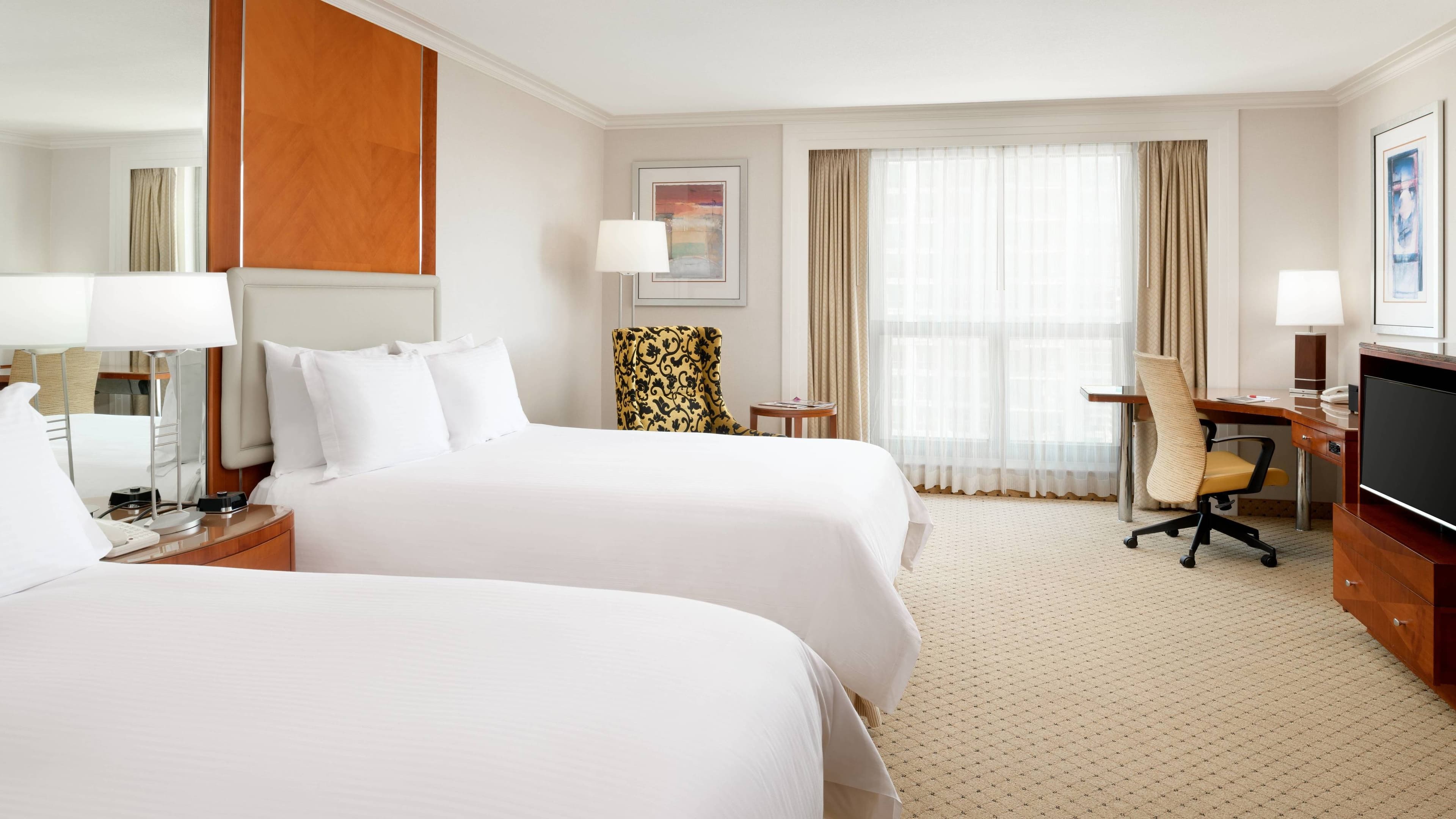 San Diego Marriott Gaslamp Quarter - Image 2