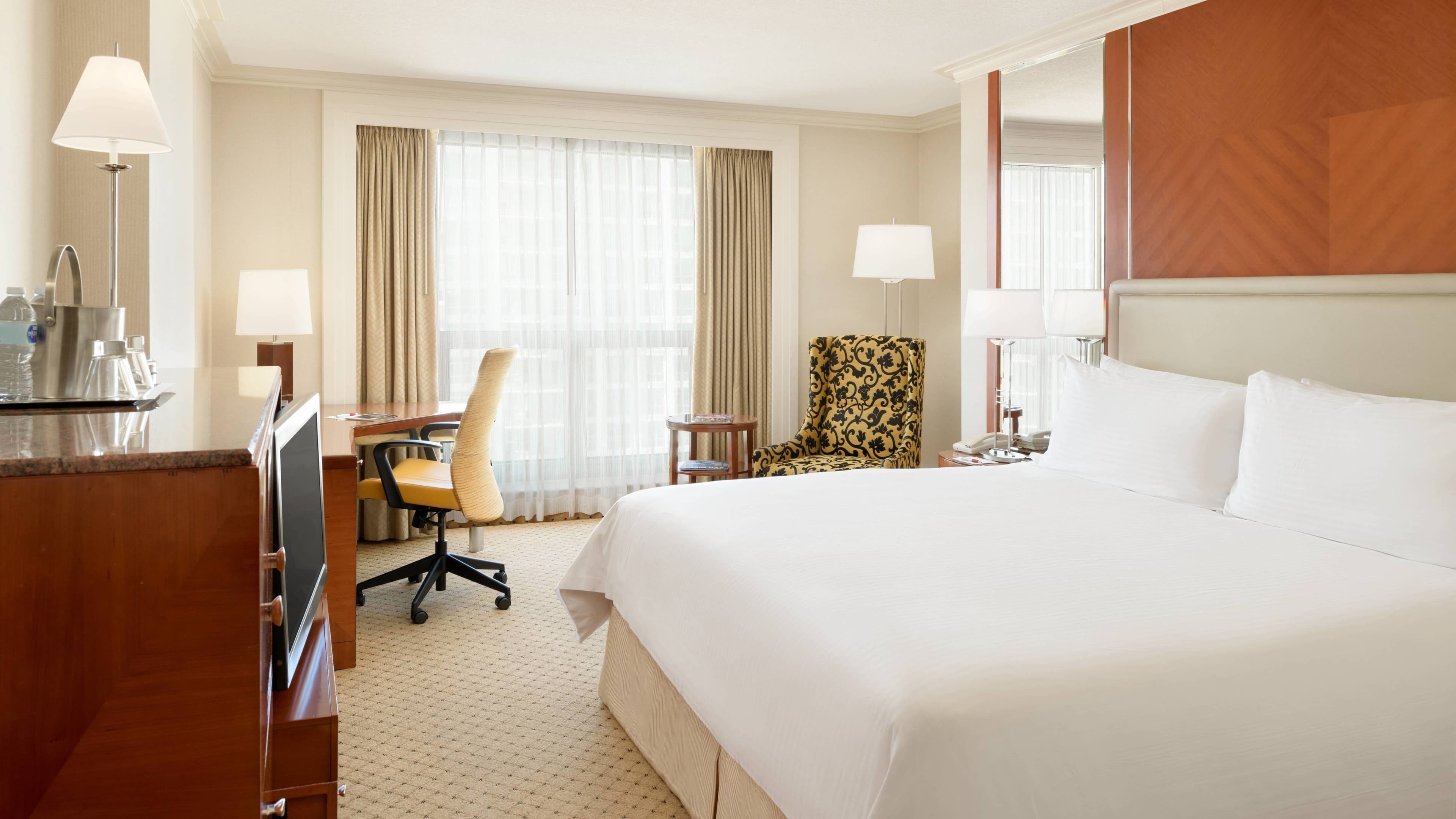 San Diego Marriott Gaslamp Quarter - Image 4
