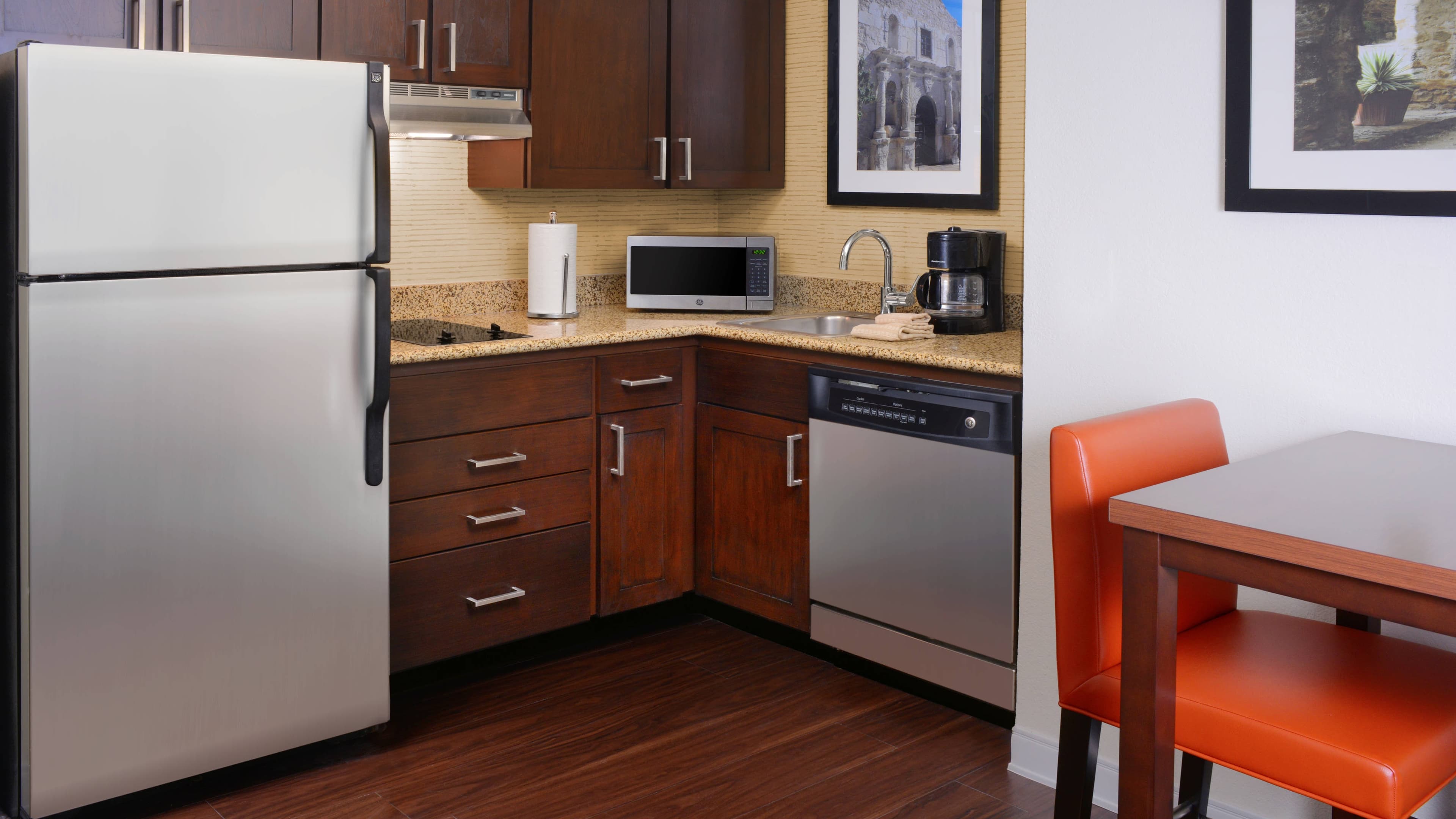 1 Bedroom Suite - Image 2