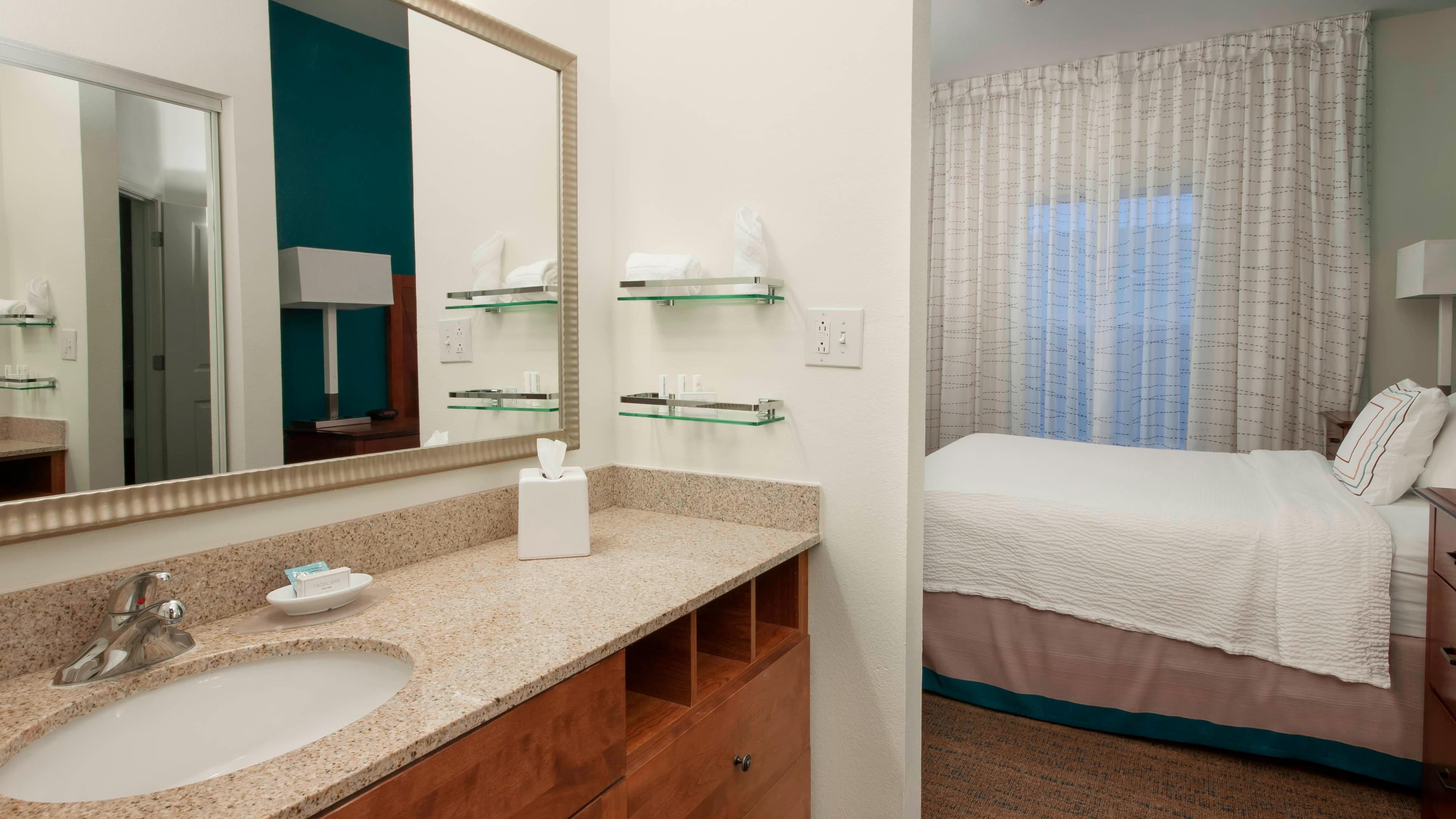 1 Bedroom Suite - Image 7