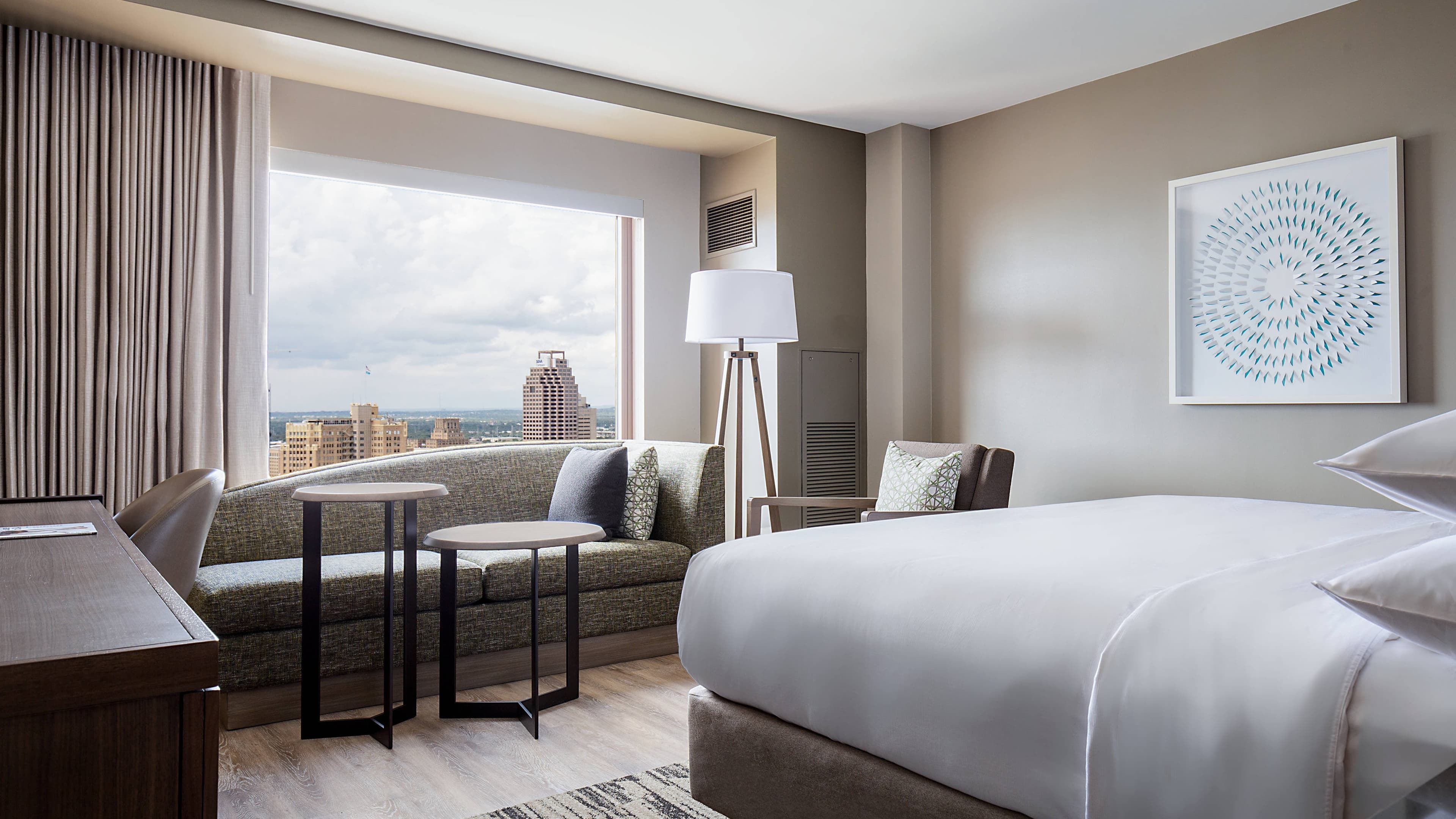 San Antonio Marriott Rivercenter on the River Walk - Image 2