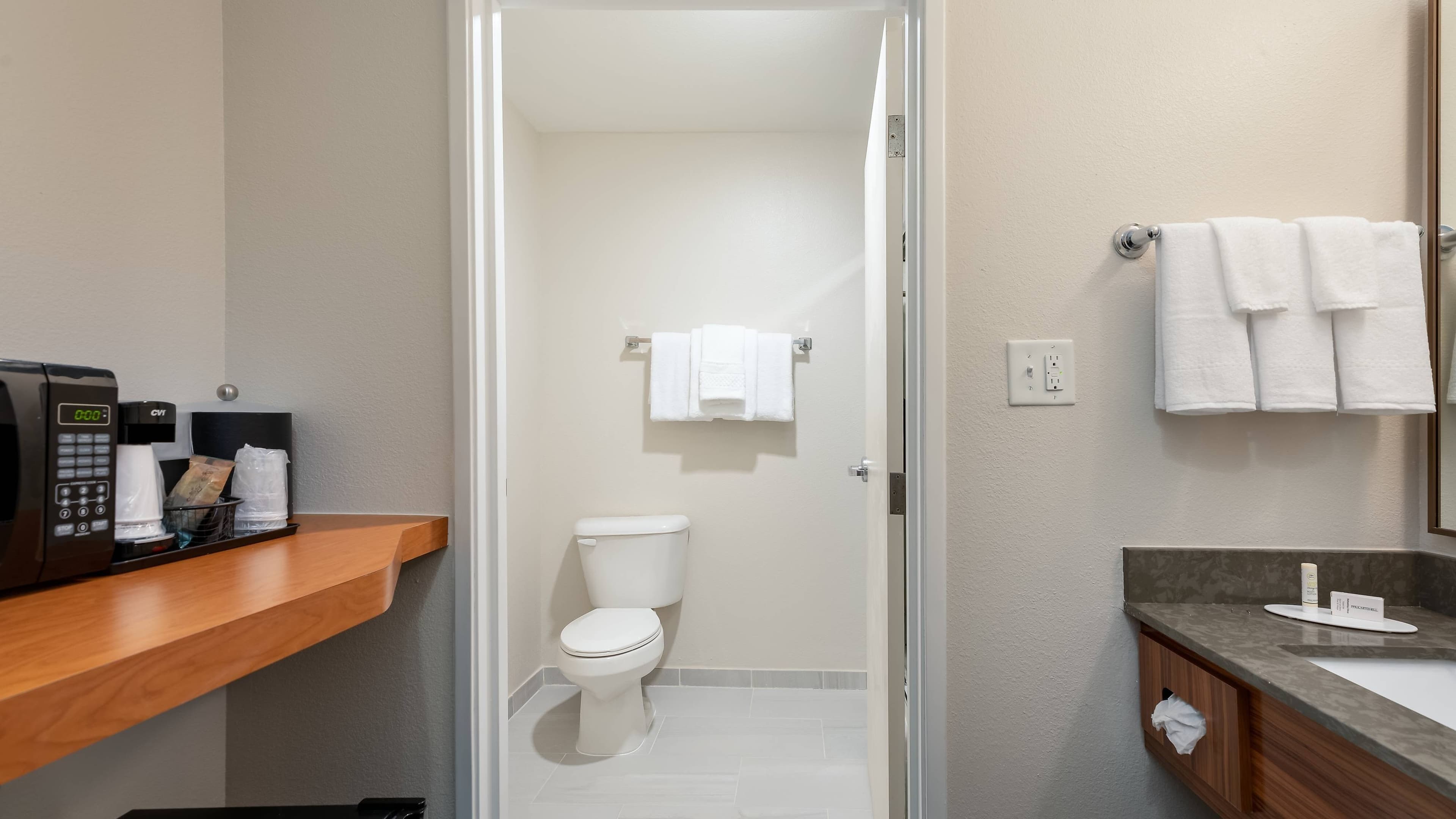Fairfield Inn & Suites Savannah Airport — 13