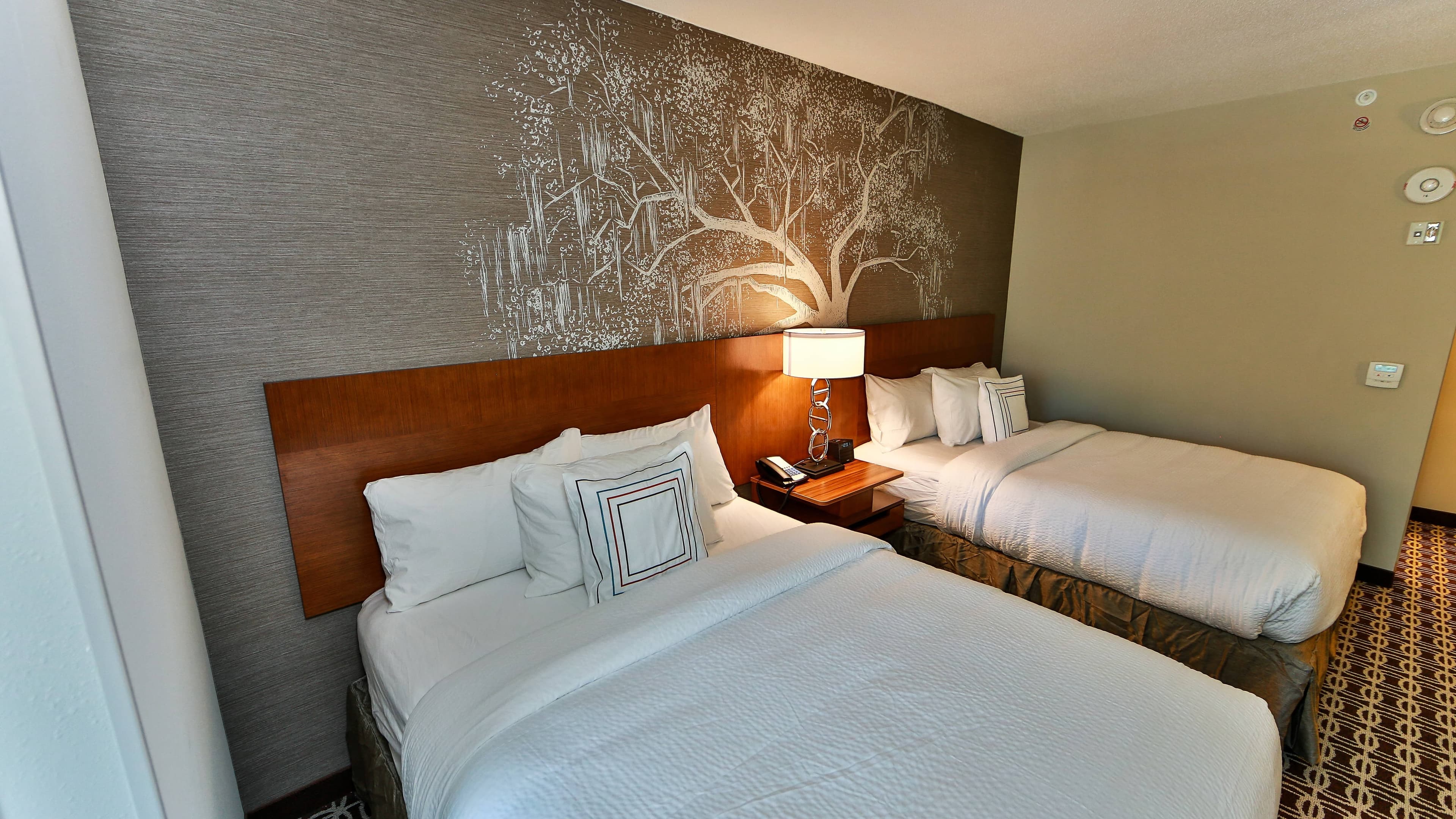Fairfield Inn & Suites Savannah Midtown — 24