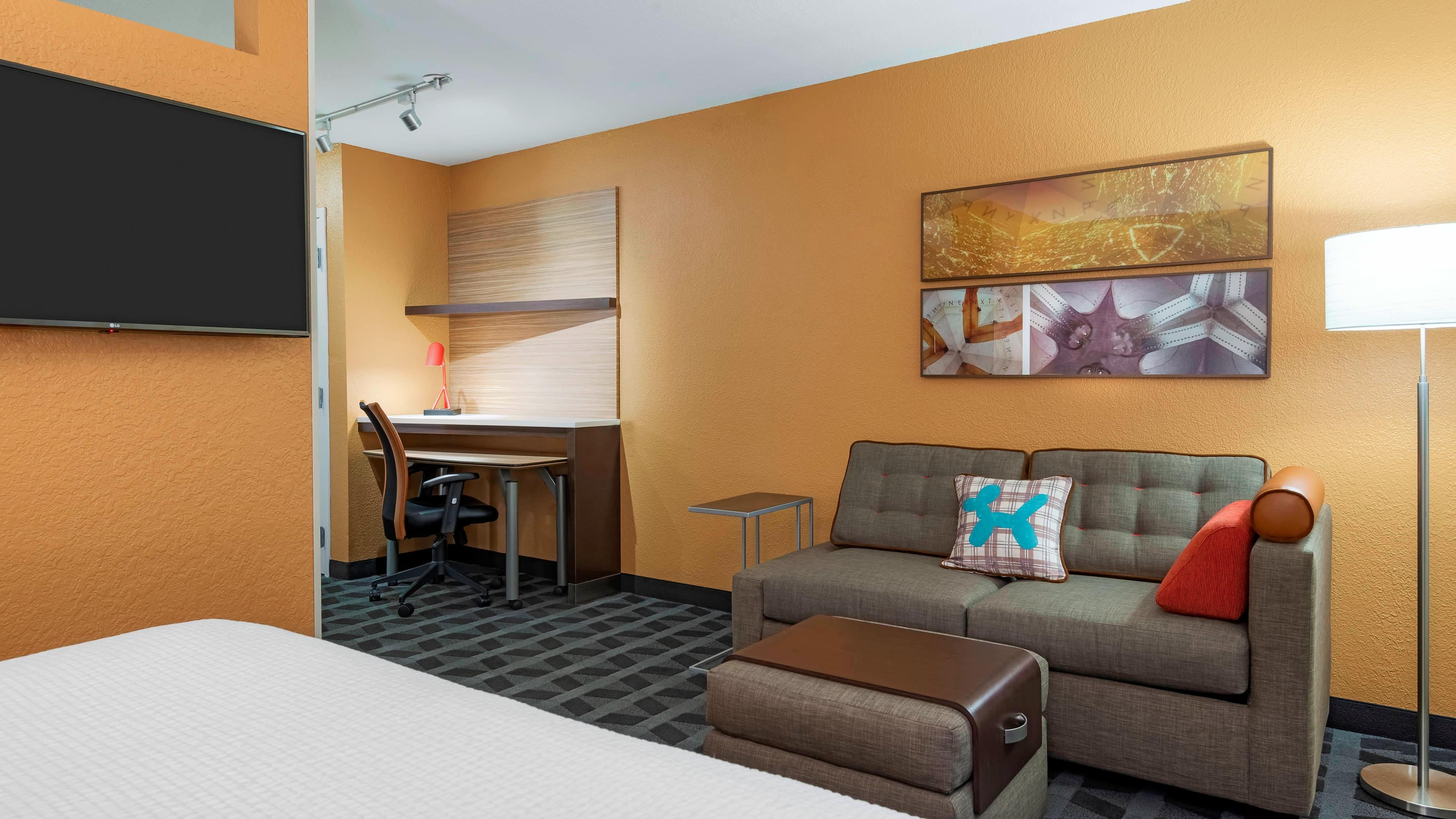 TownePlace Suites Savannah Midtown - Image 2