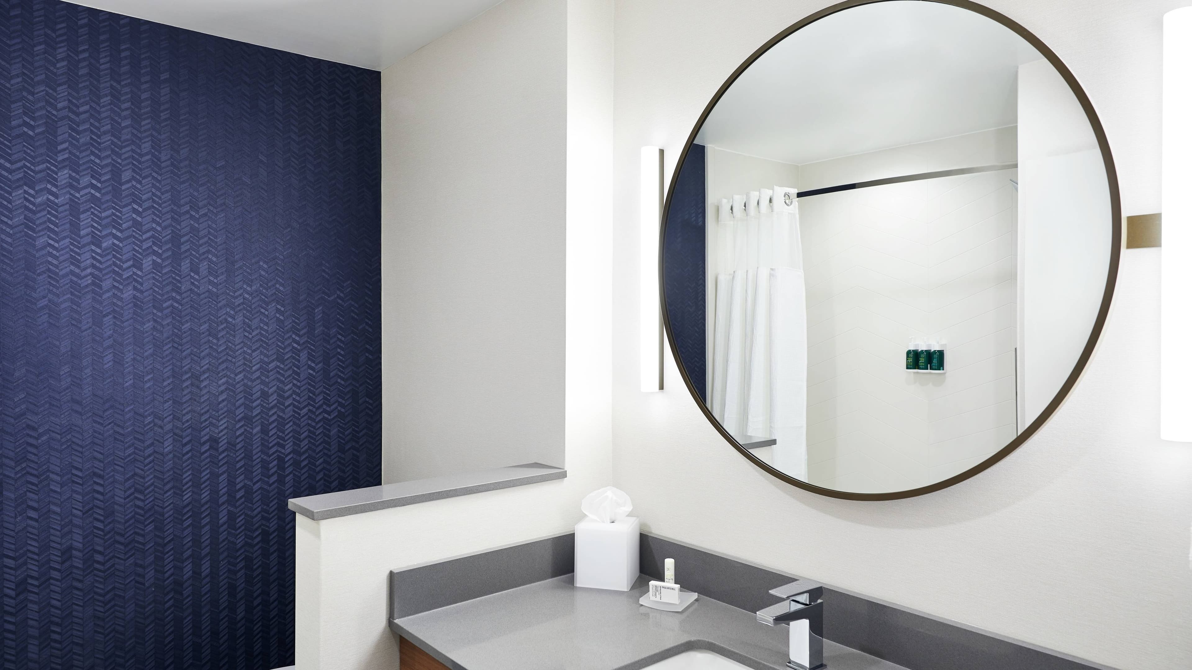 Fairfield Inn & Suites Sheboygan - Image 3