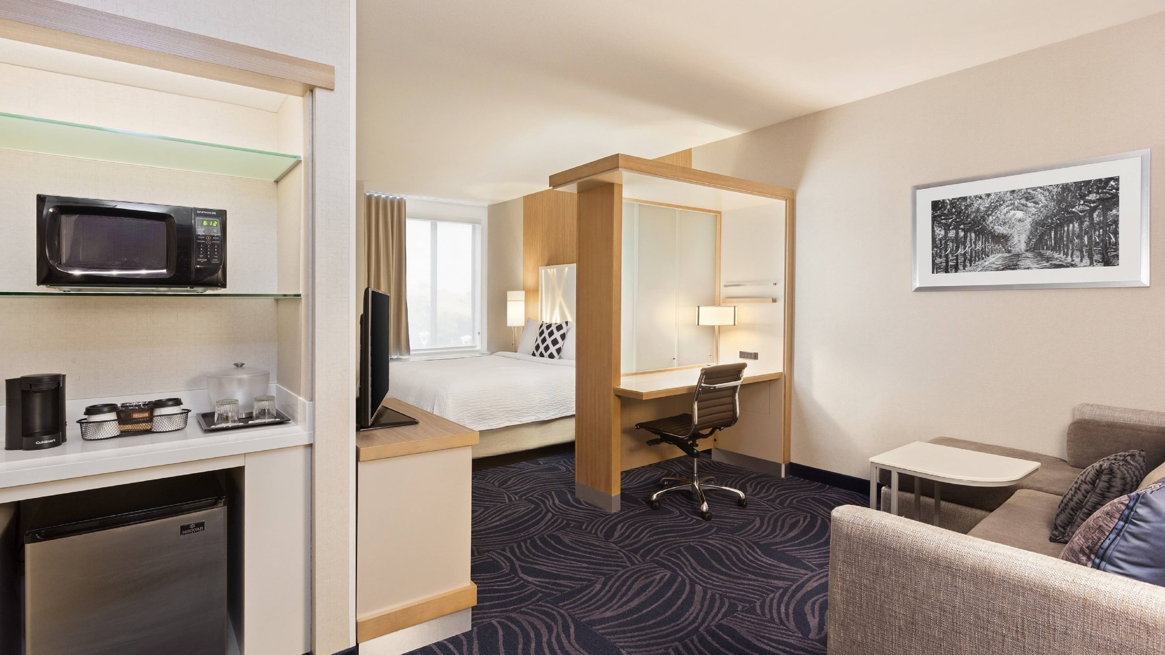 Suite - Image 1