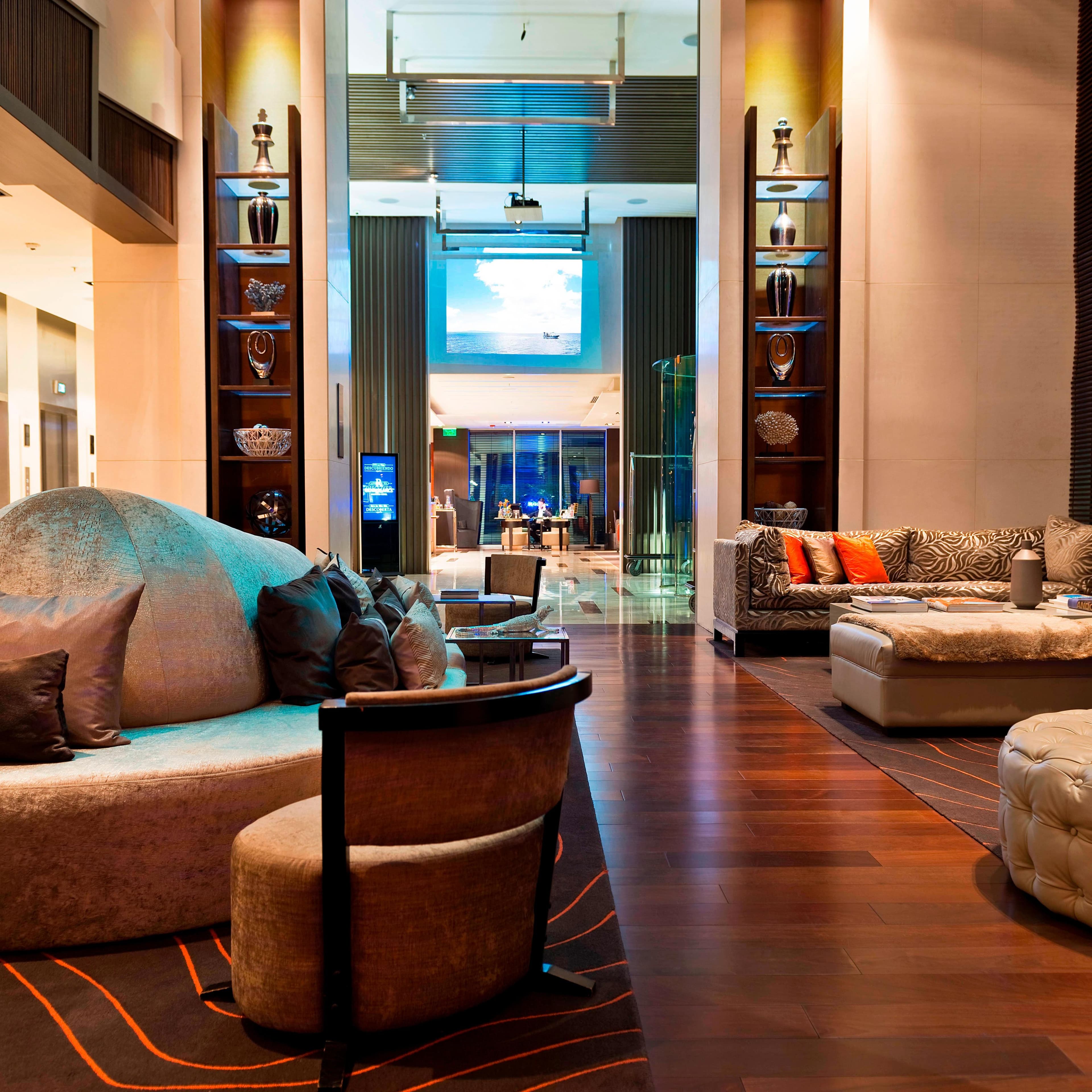 Renaissance Santiago Hotel - Image 1