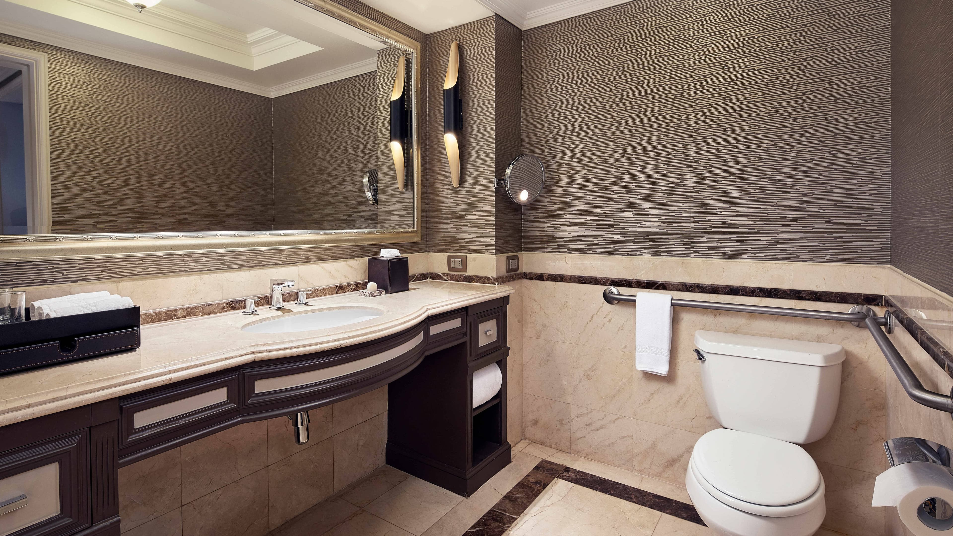 Deluxe Guest room - Image 5