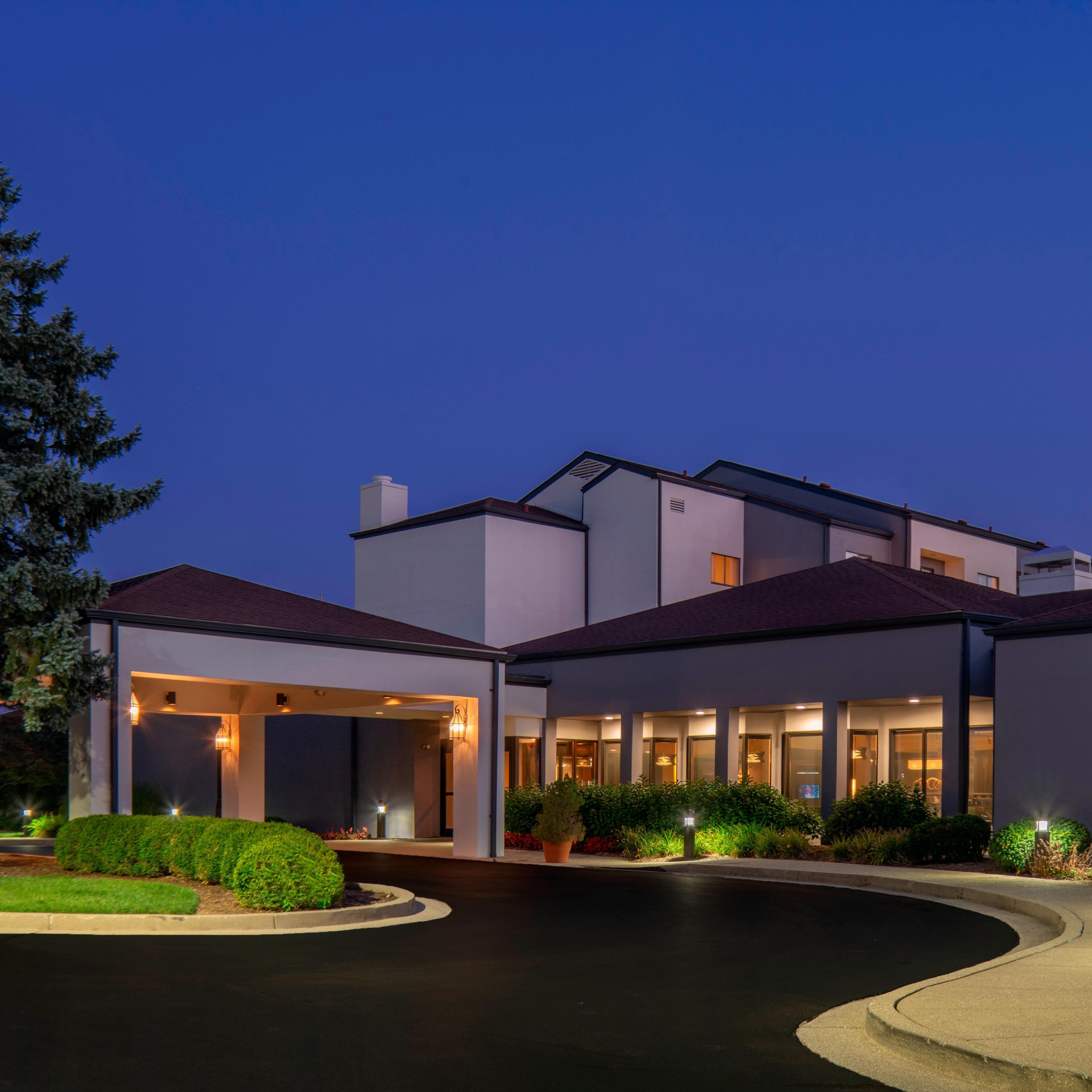 Courtyard Louisville East