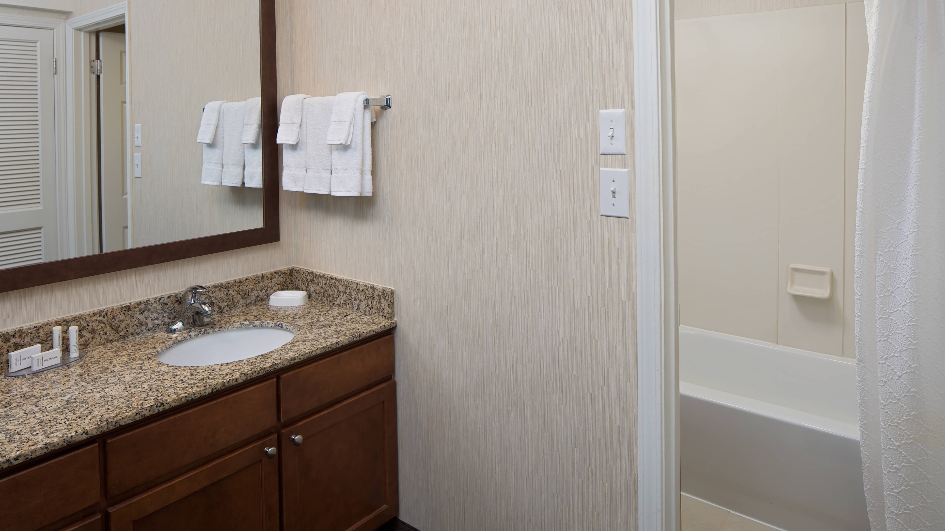 Residence Inn Louisville East - Image 4
