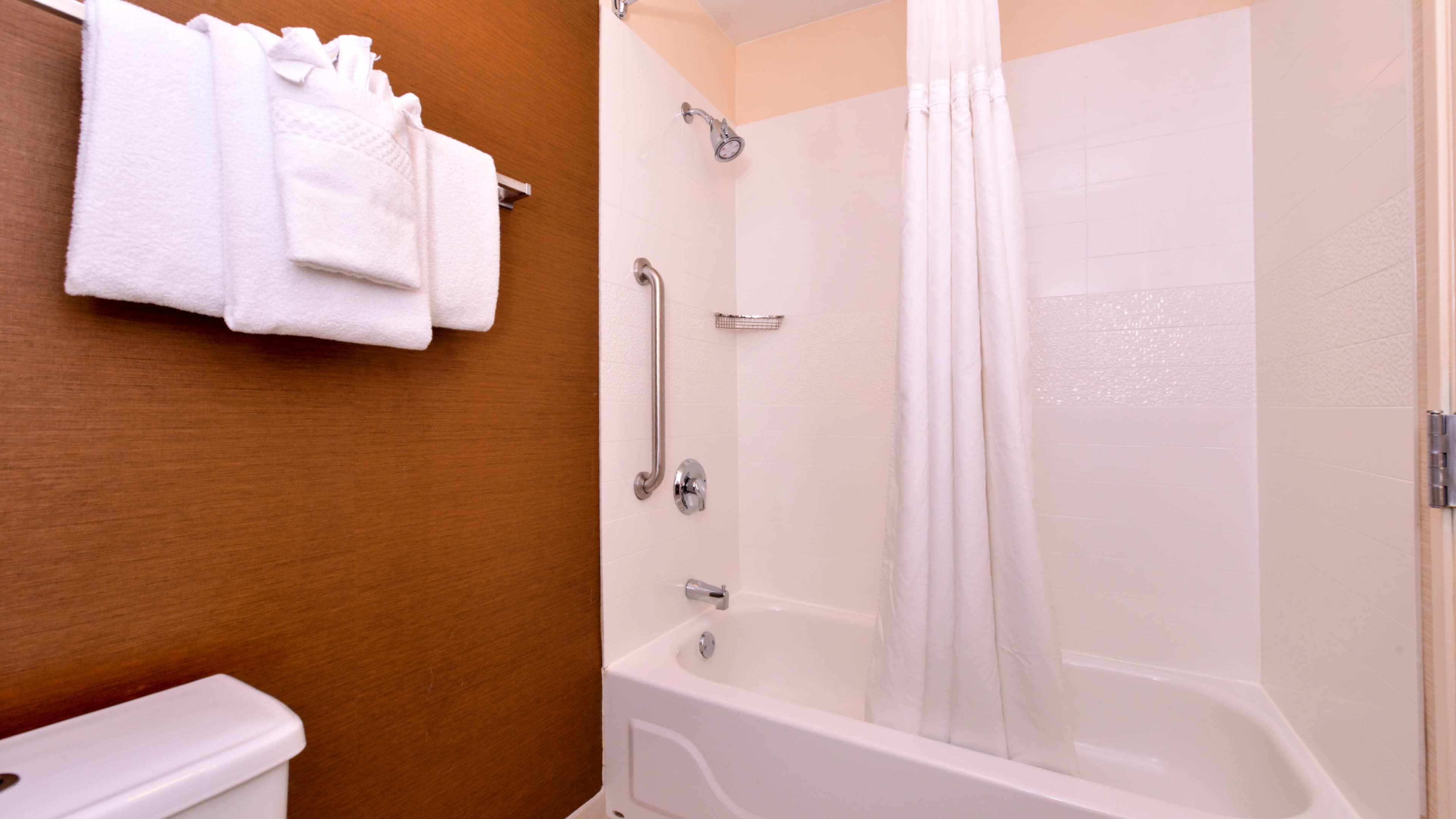 Fairfield Inn & Suites Louisville North - Image 4