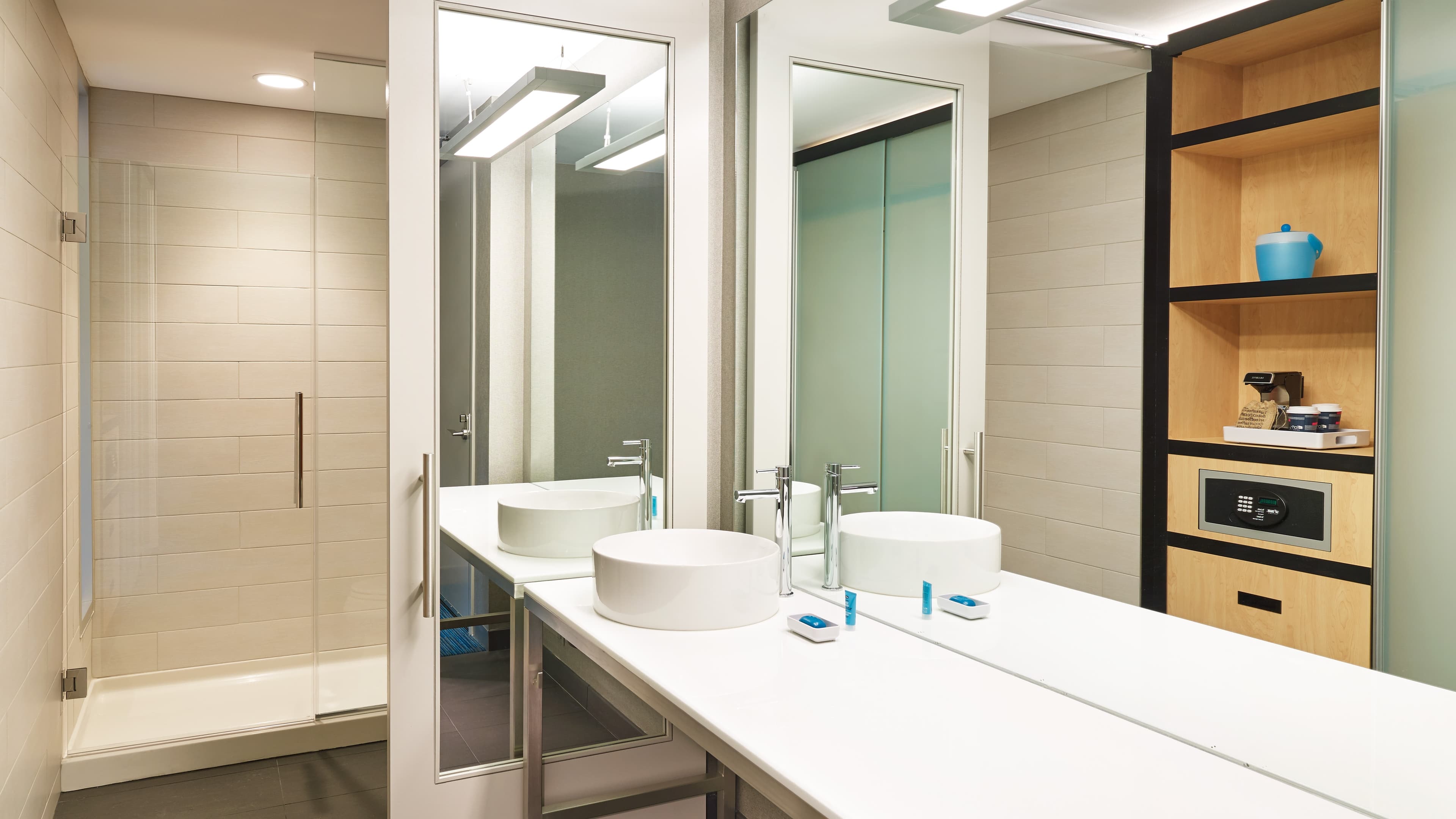Aloft Louisville Downtown - Image 2