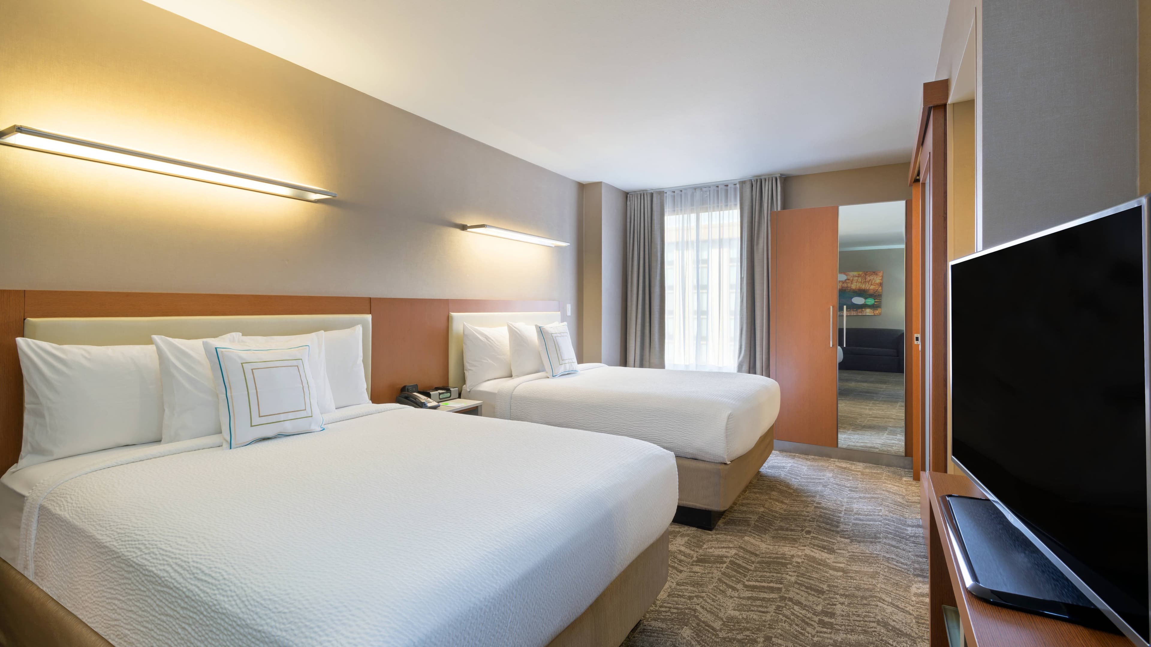 SpringHill Suites Louisville Downtown — 7