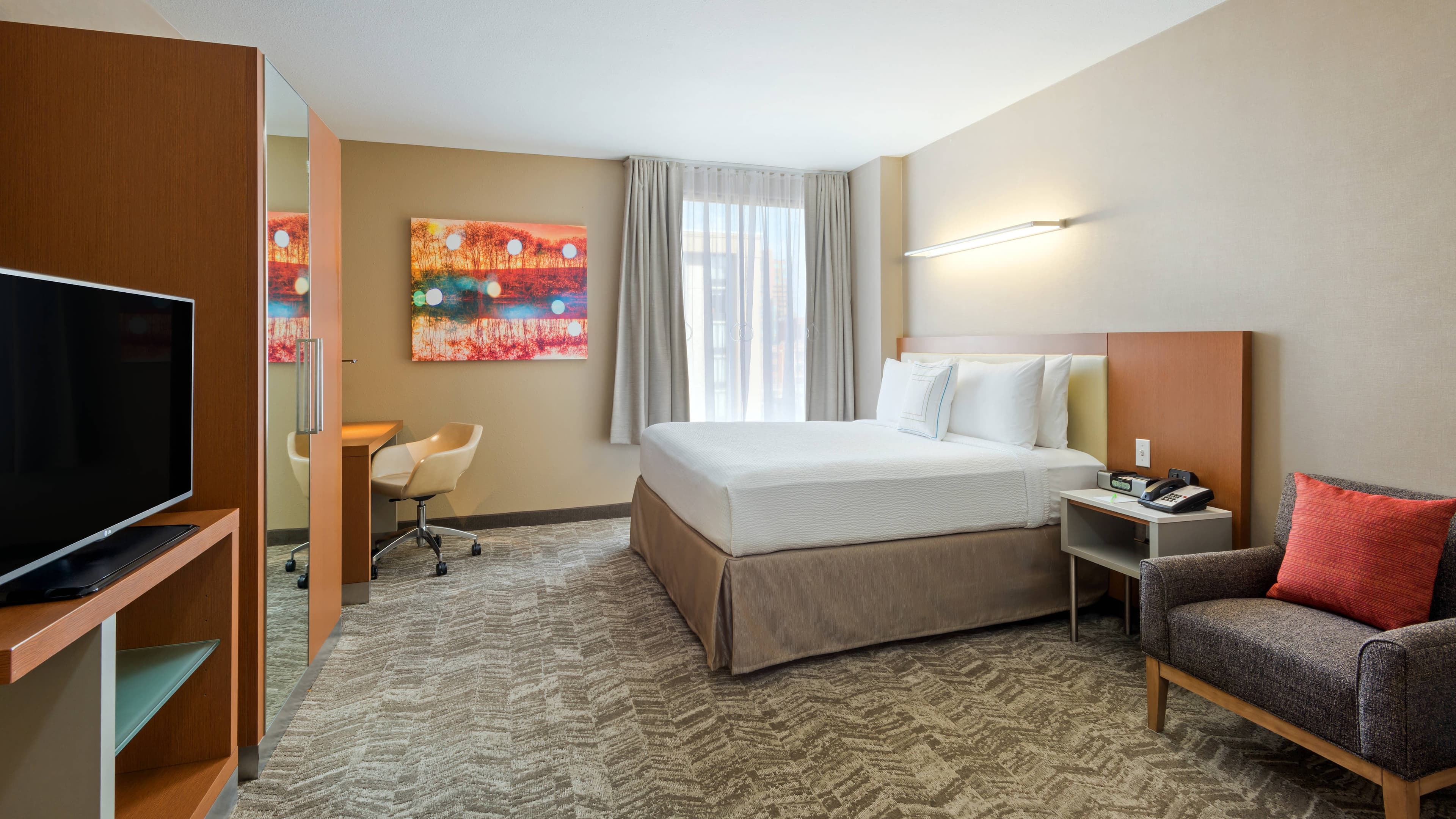 SpringHill Suites Louisville Downtown - Image 2