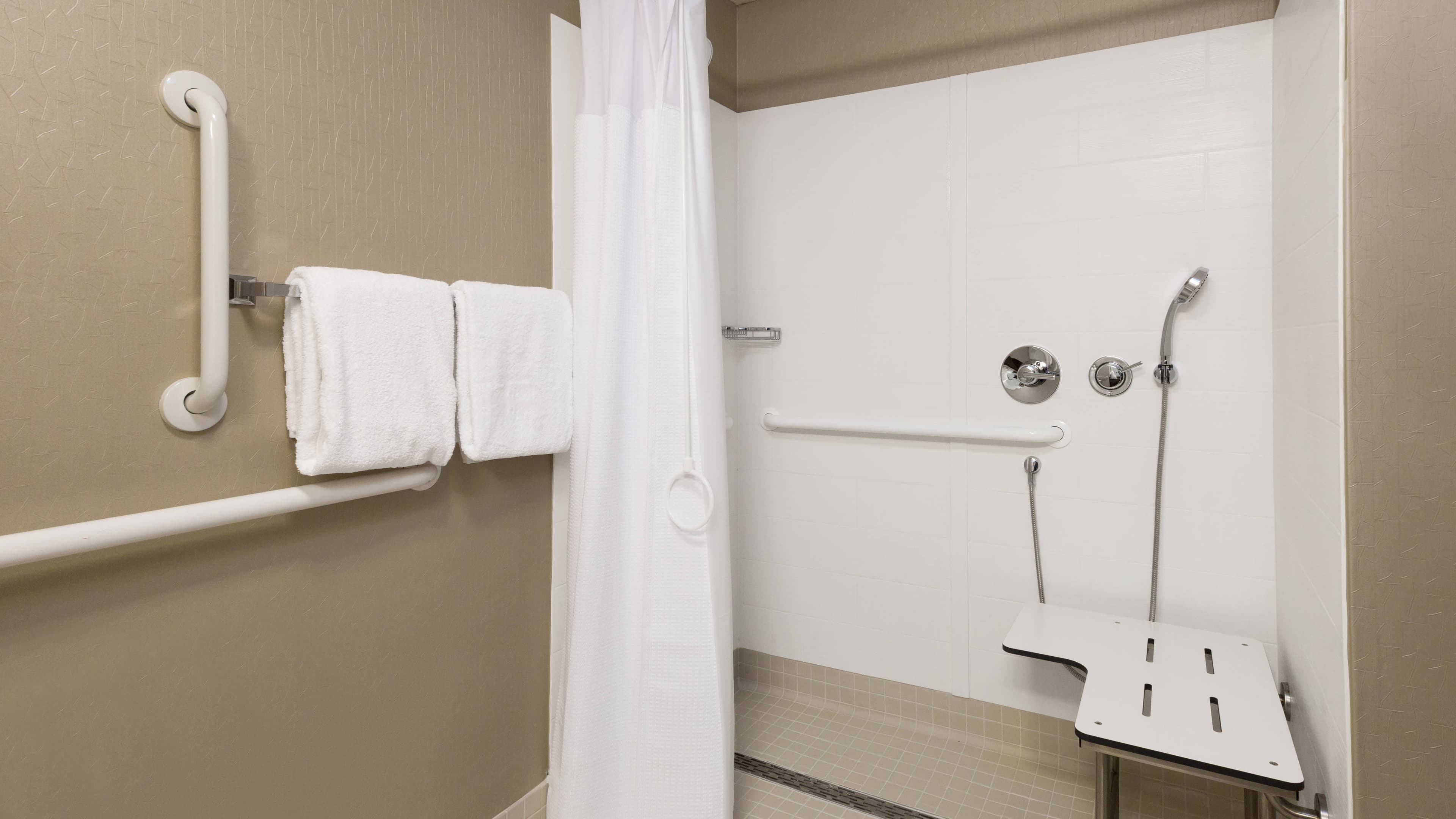 Suite - Image 4