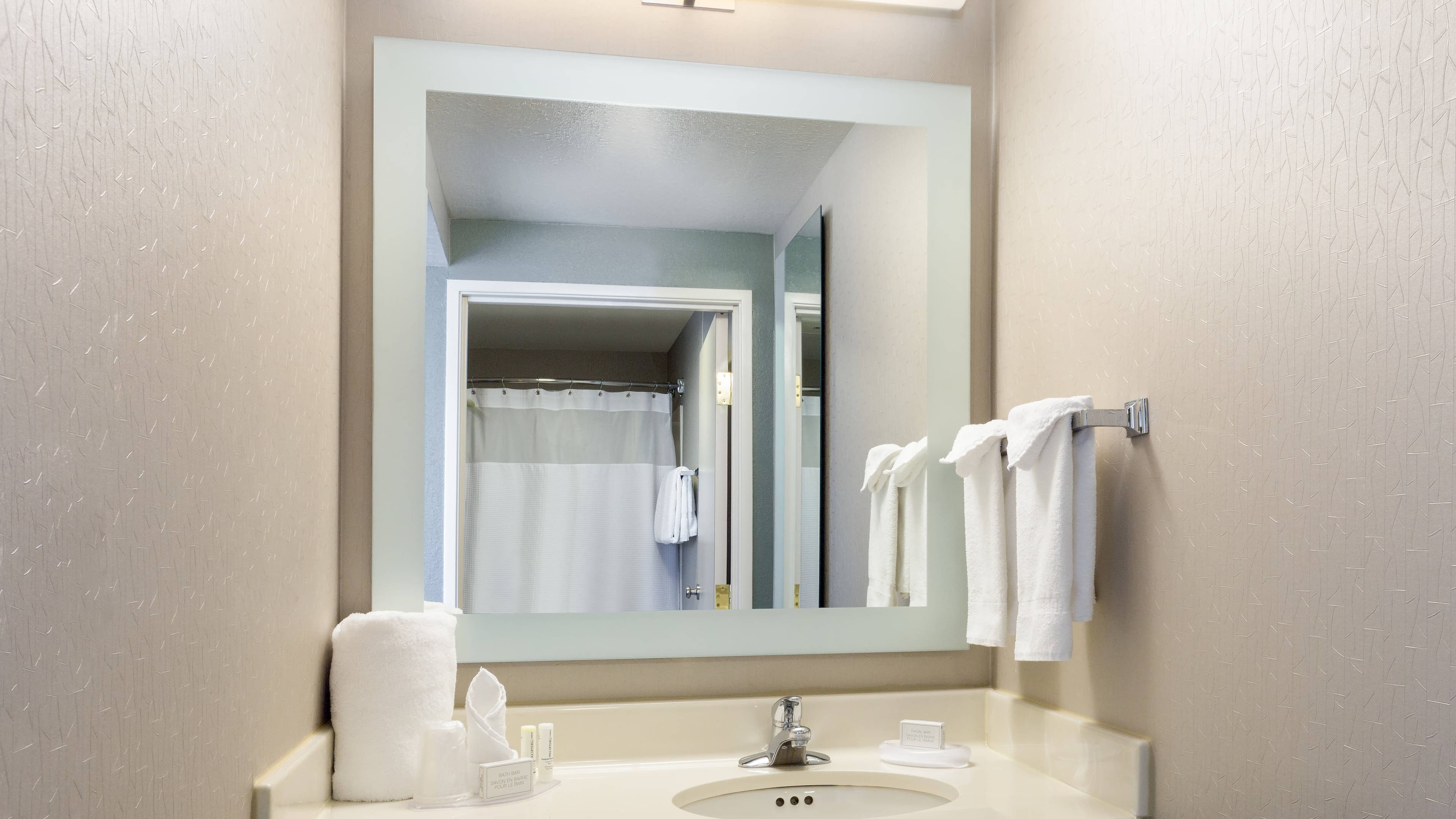 Suite - Image 5