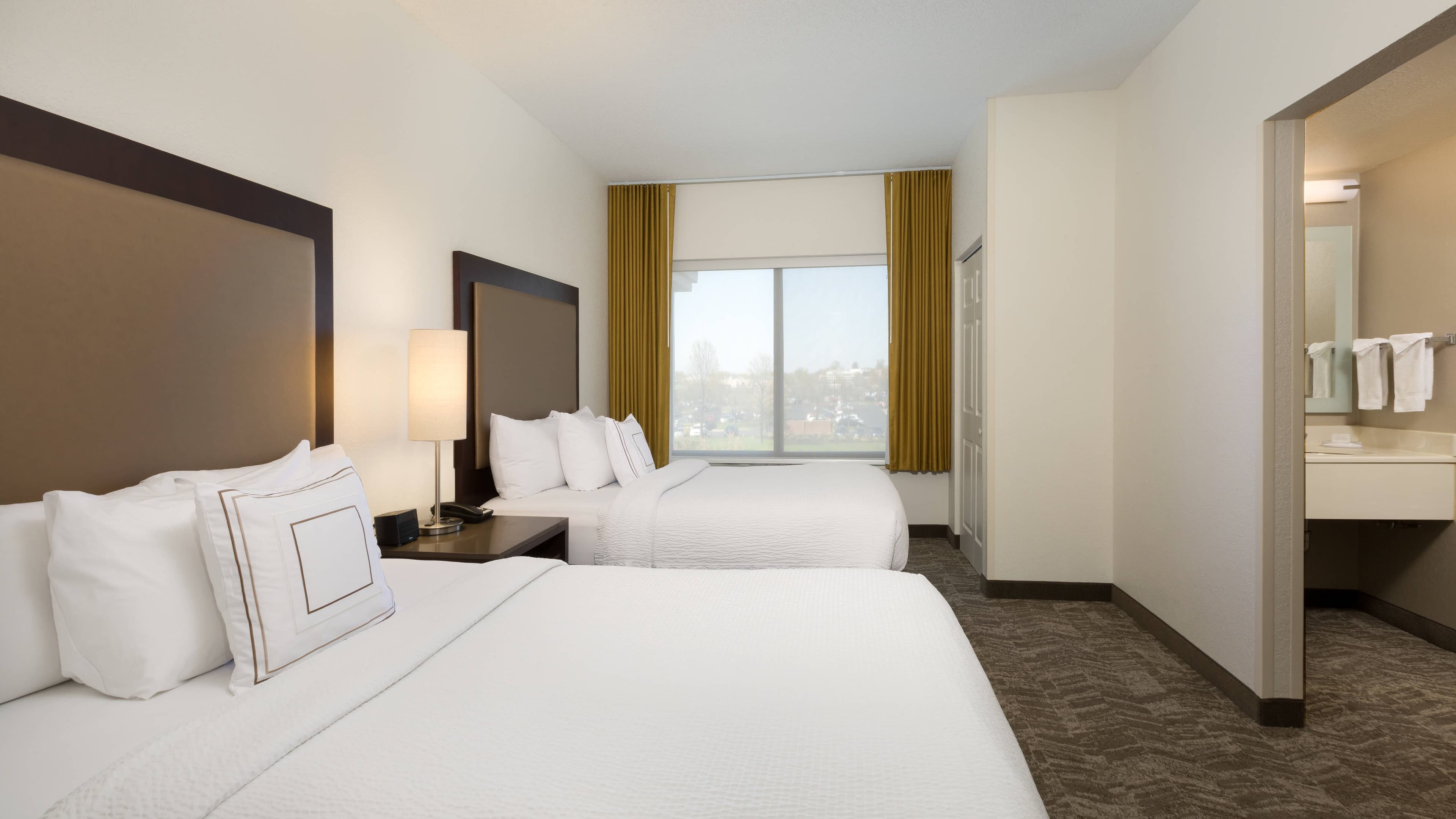 Suite - Image 1