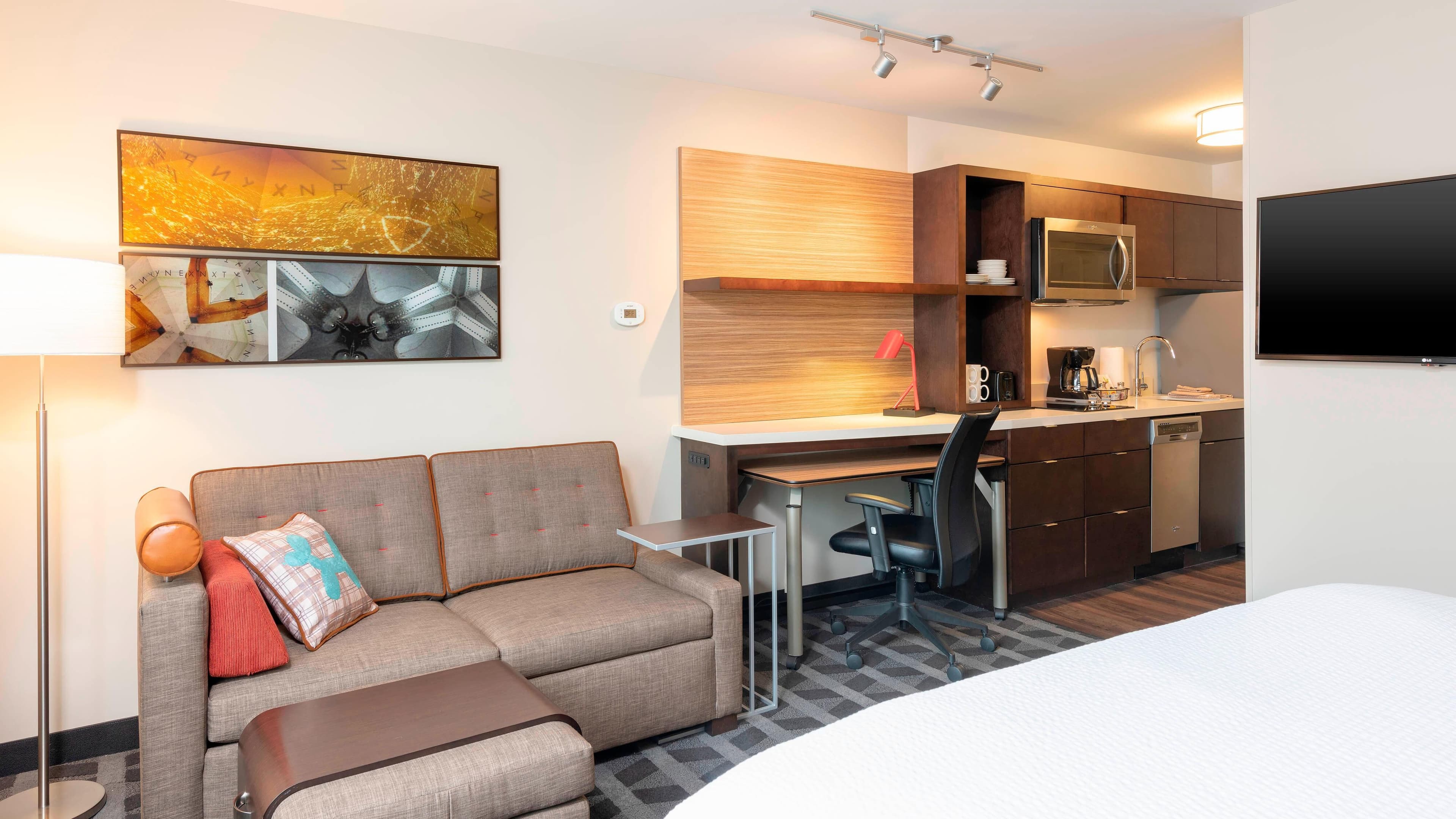 TownePlace Suites Louisville North - Image 2