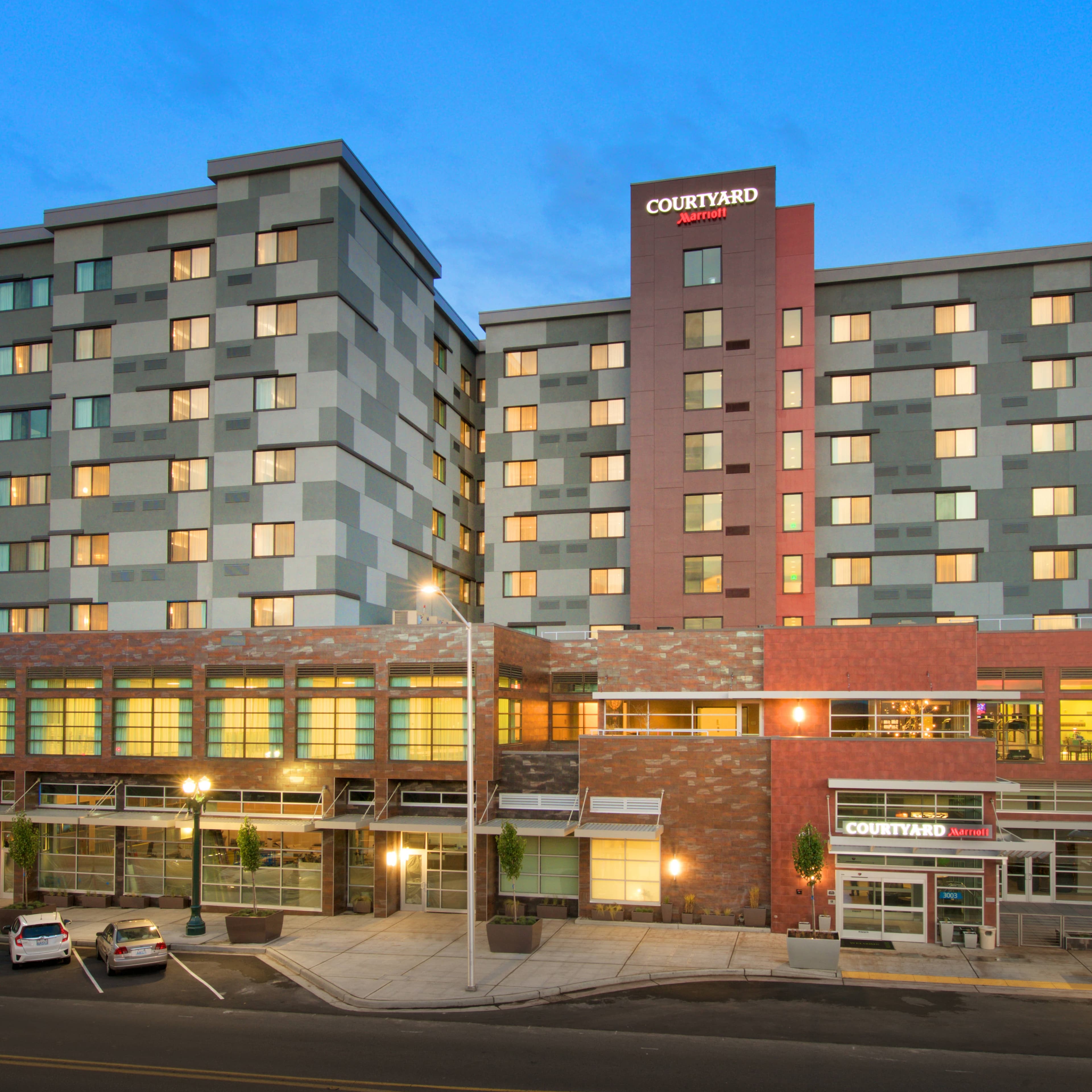 Courtyard Seattle Everett Downtown - Image 1