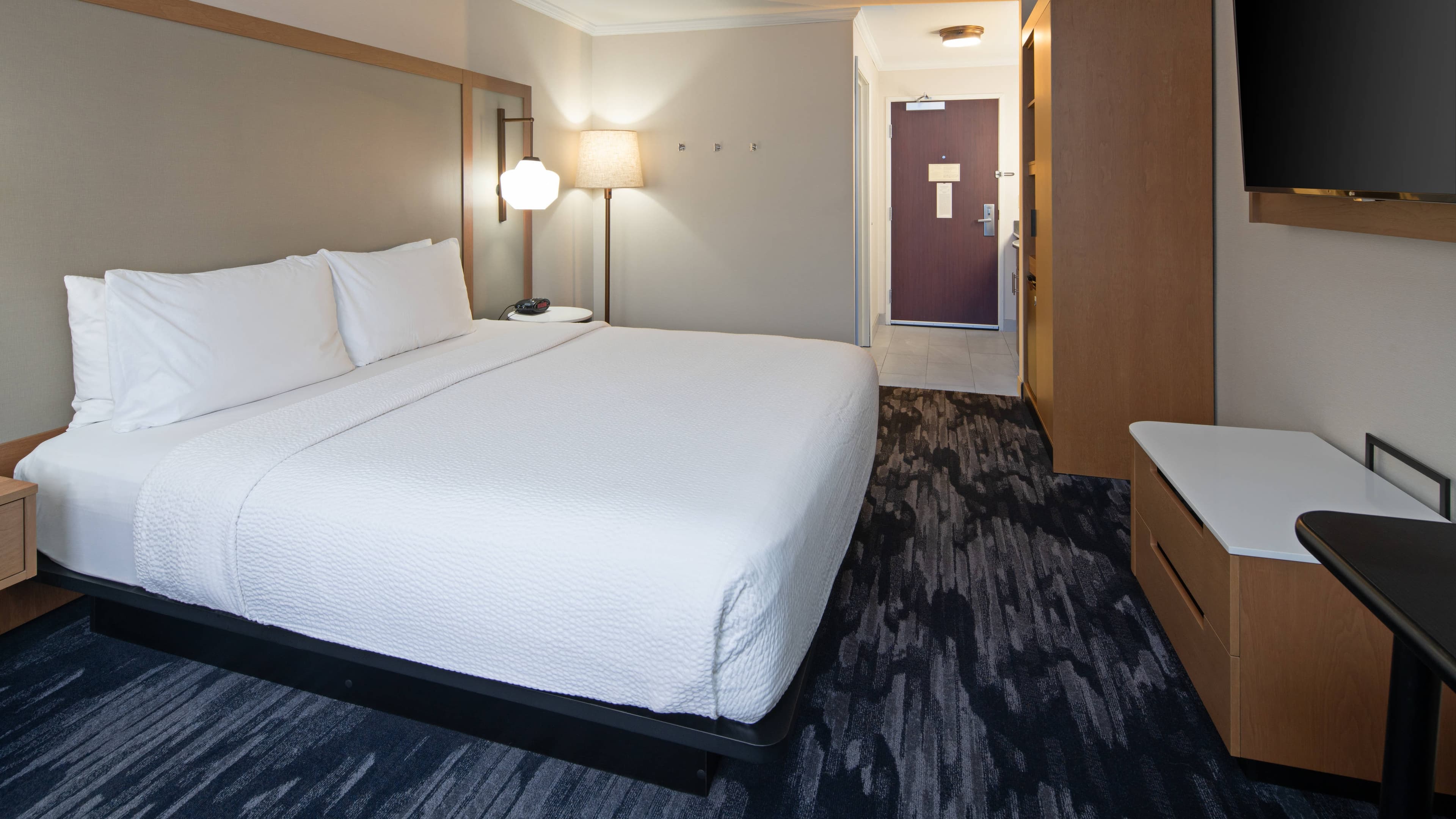 Fairfield Inn & Suites Seattle Sea-Tac Airport - Image 2