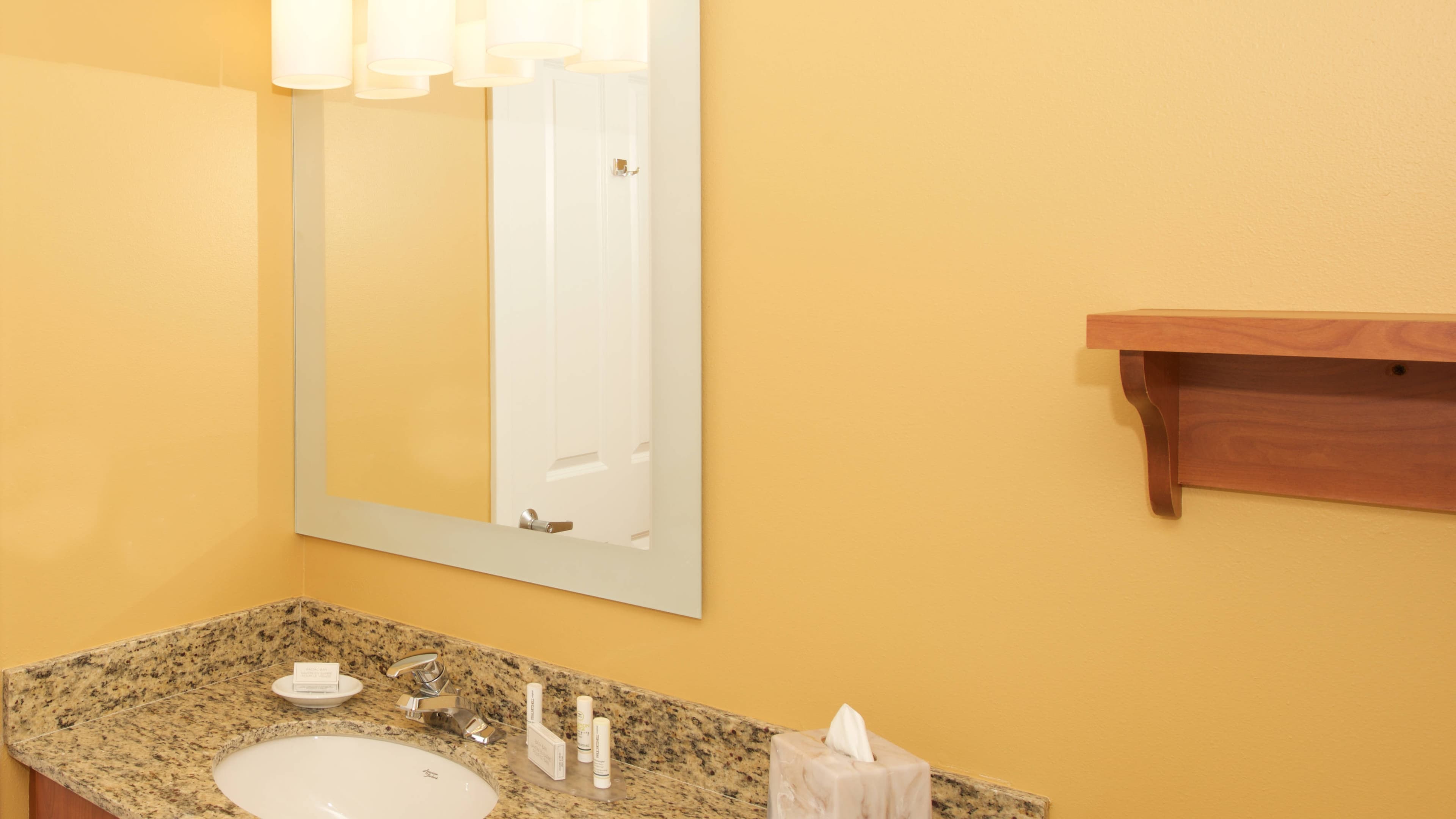 TownePlace Suites Seattle Everett/Mukilteo - Image 4