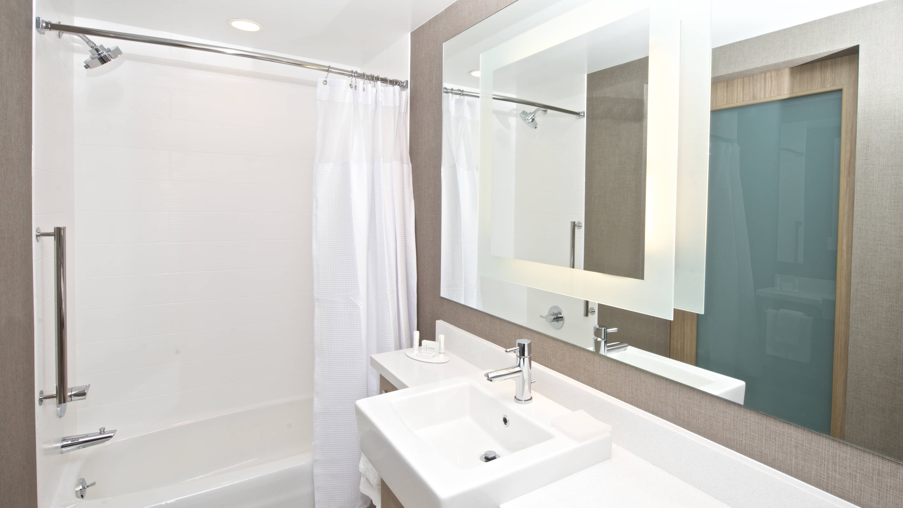 SpringHill Suites Seattle Issaquah - Image 5