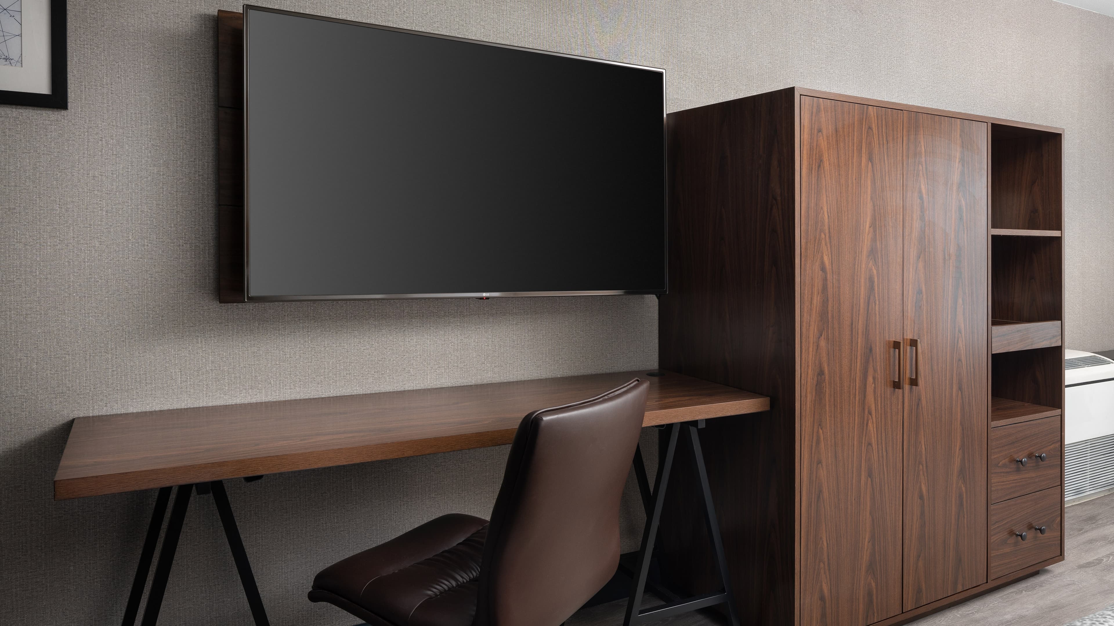Four Points by Sheraton Hotel & Suites San Francisco Airport - Image 3