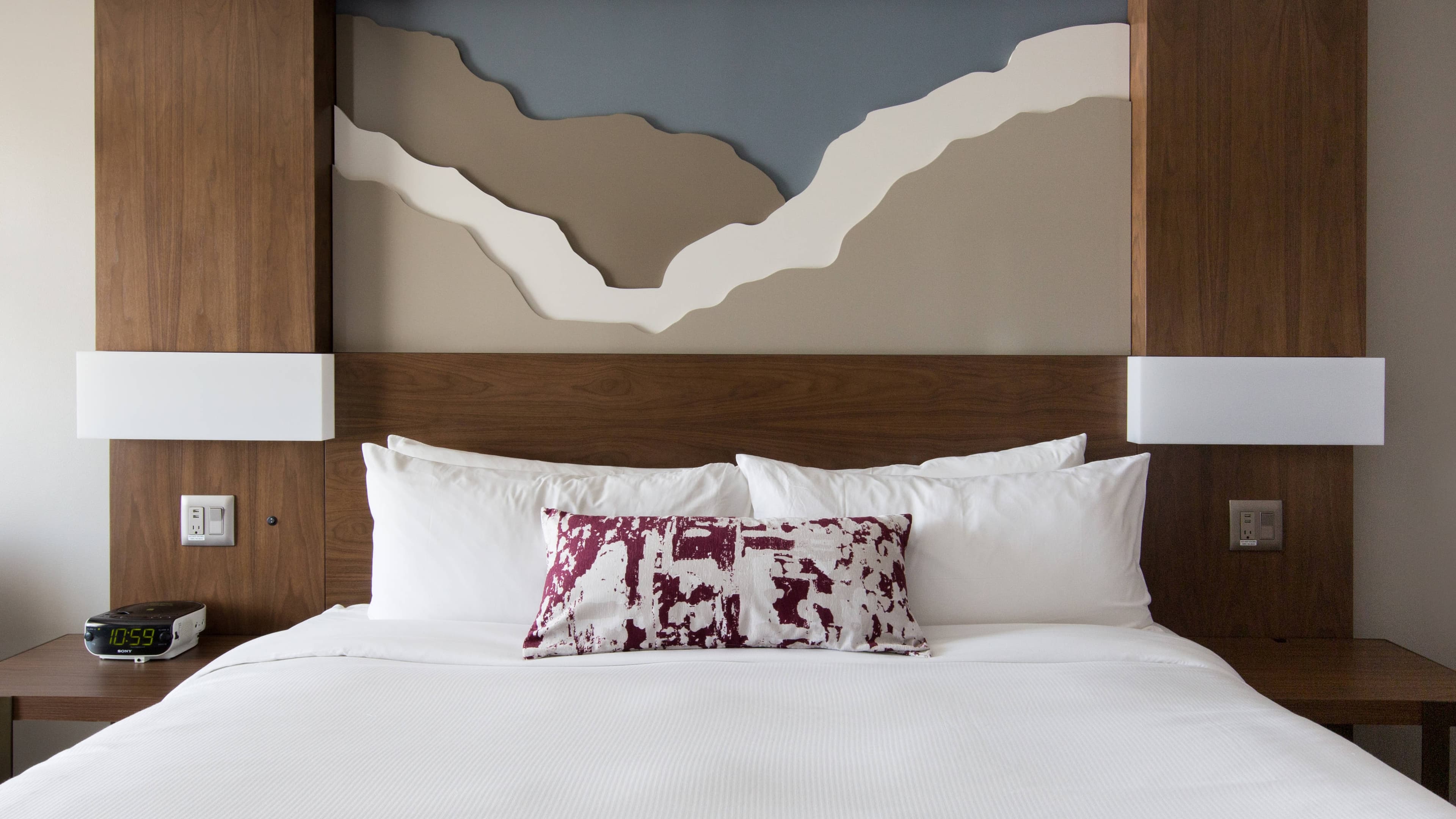 Holiday Inn Express & Suites San Francisco Fishermans Wharf — 18