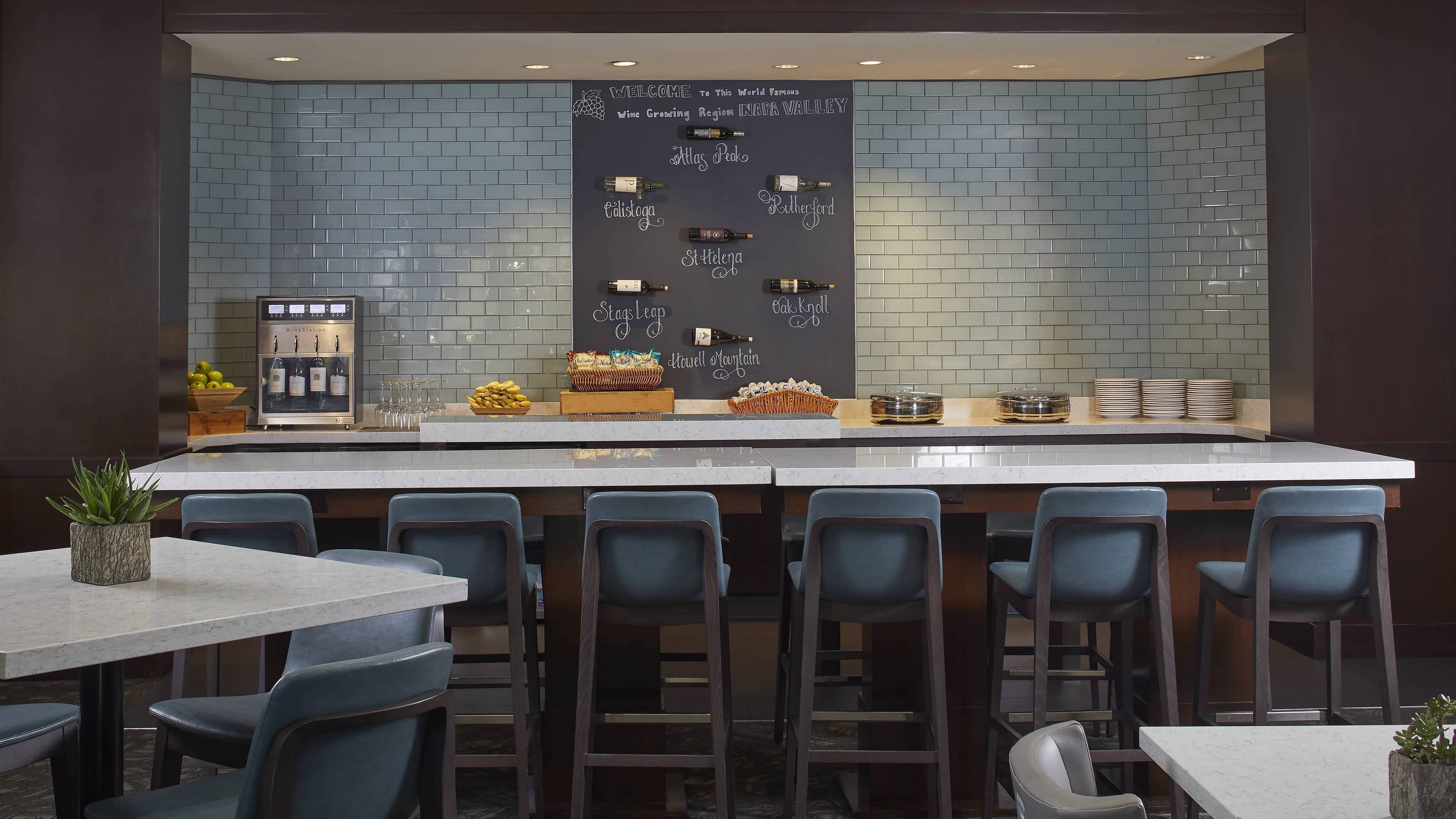 Holiday Inn Express & Suites San Francisco Fishermans Wharf — 15