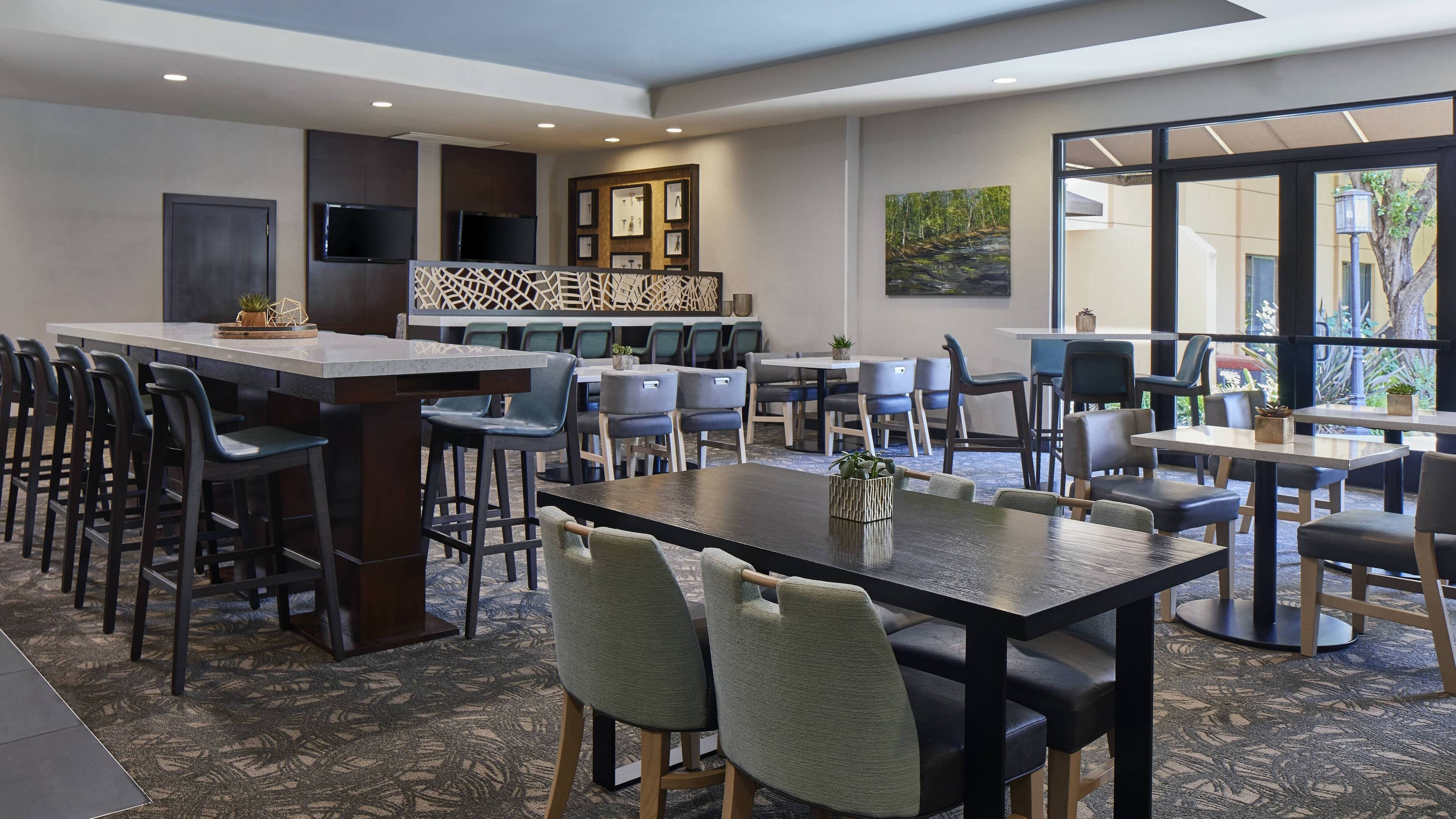 Holiday Inn Express & Suites San Francisco Fishermans Wharf — 14