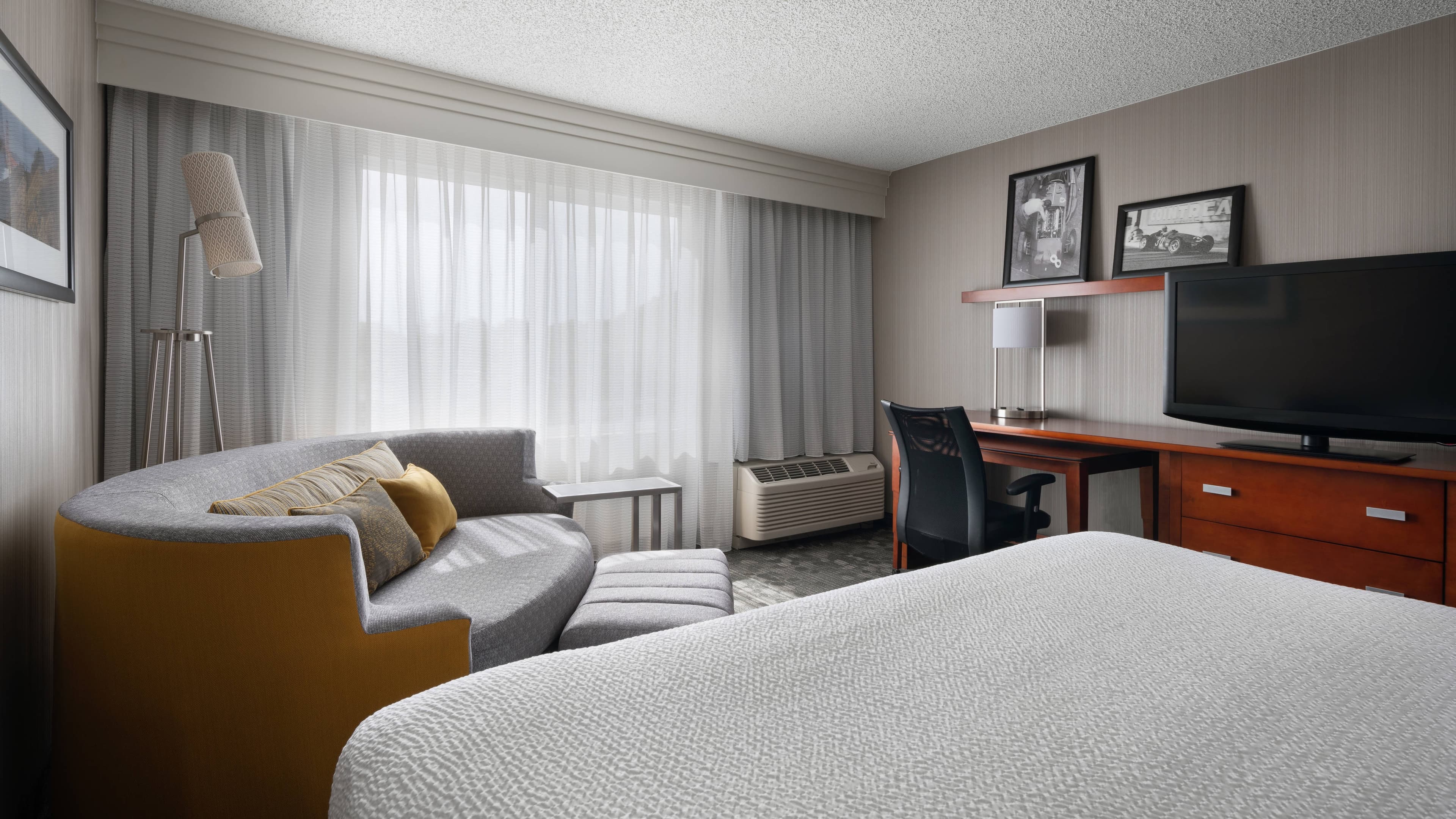 Hotel Indigo Napa Valley — 10