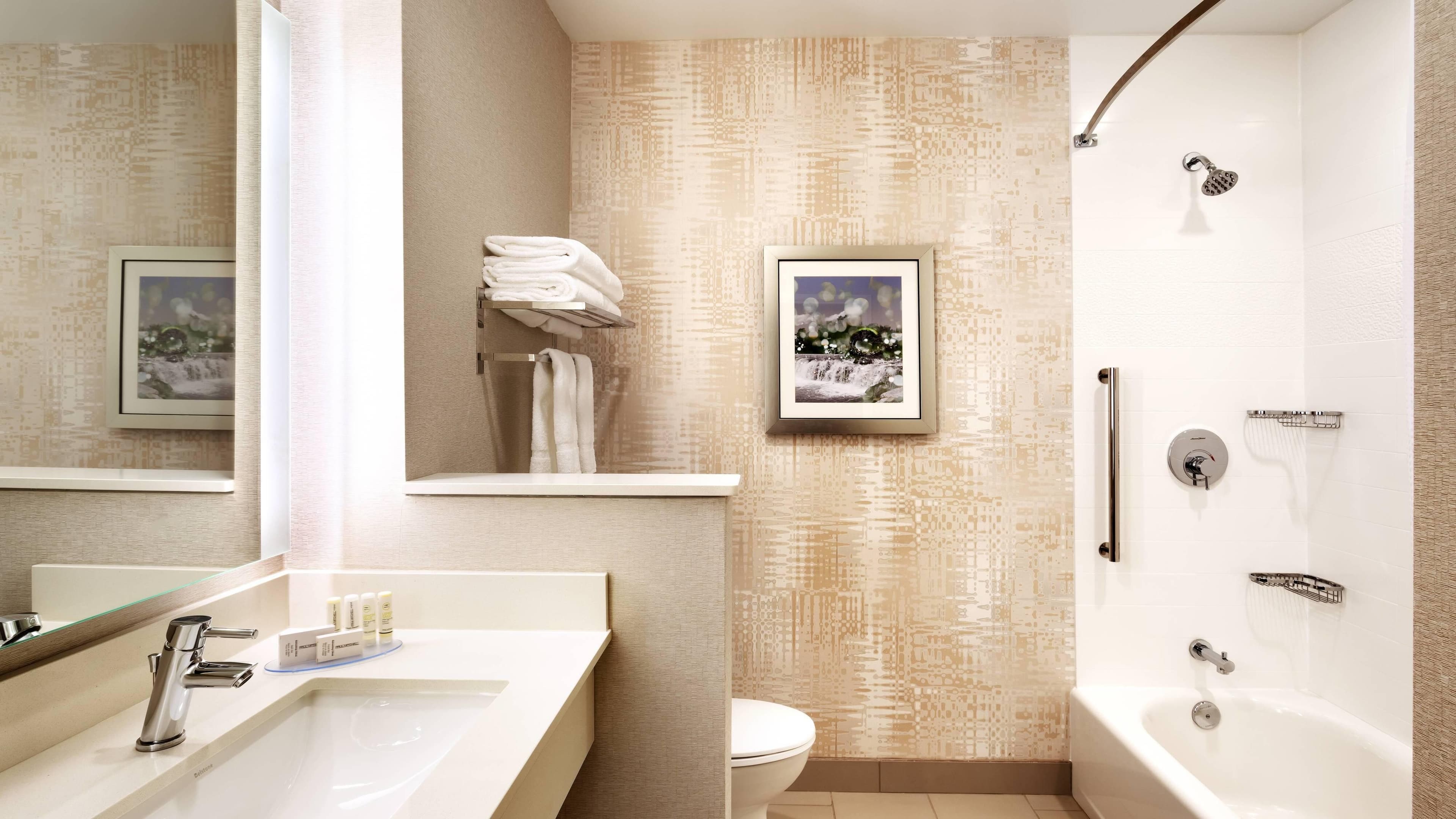 Fairfield Inn & Suites Springfield North — 10