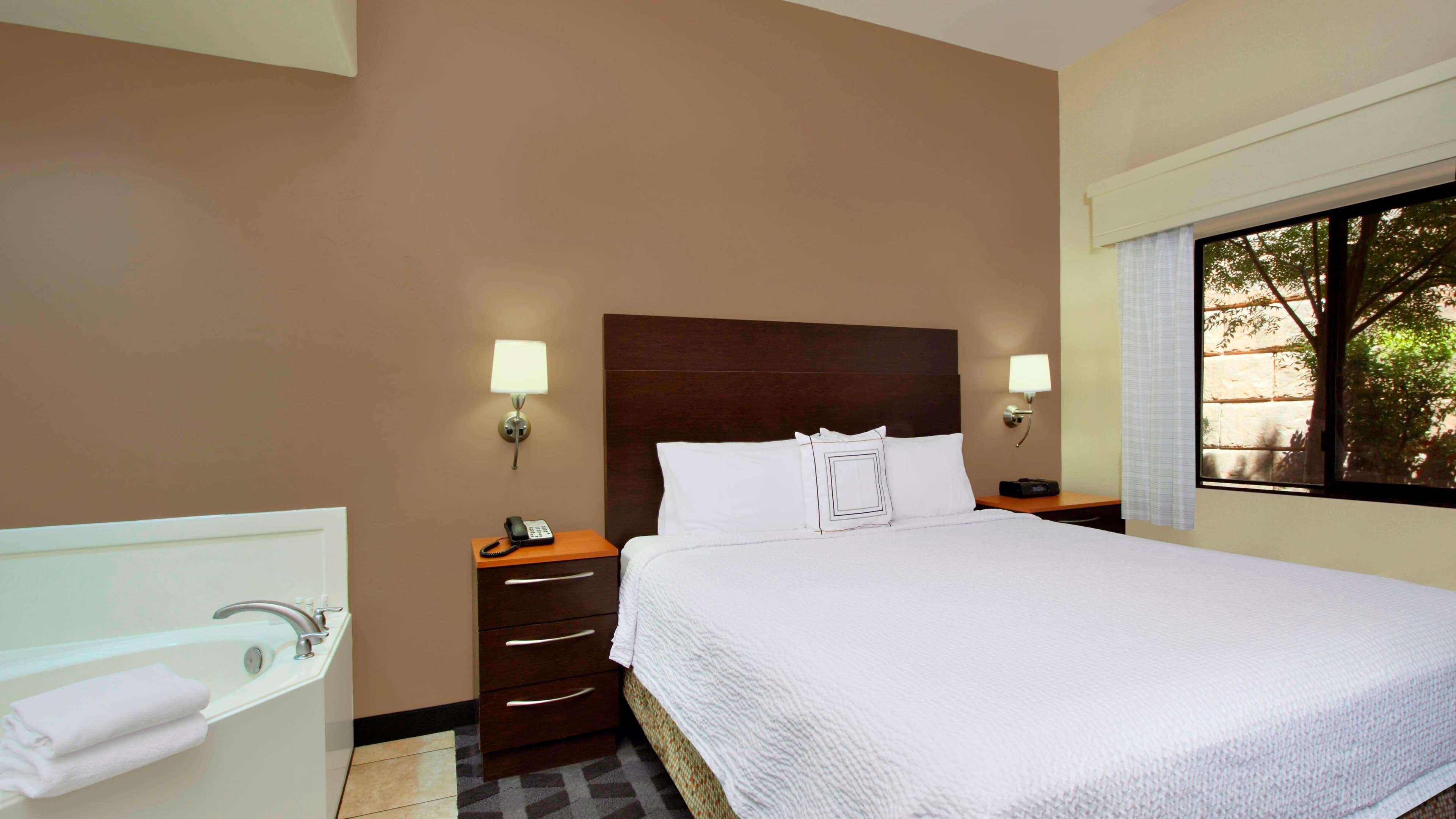 TownePlace Suites St. George - Image 3