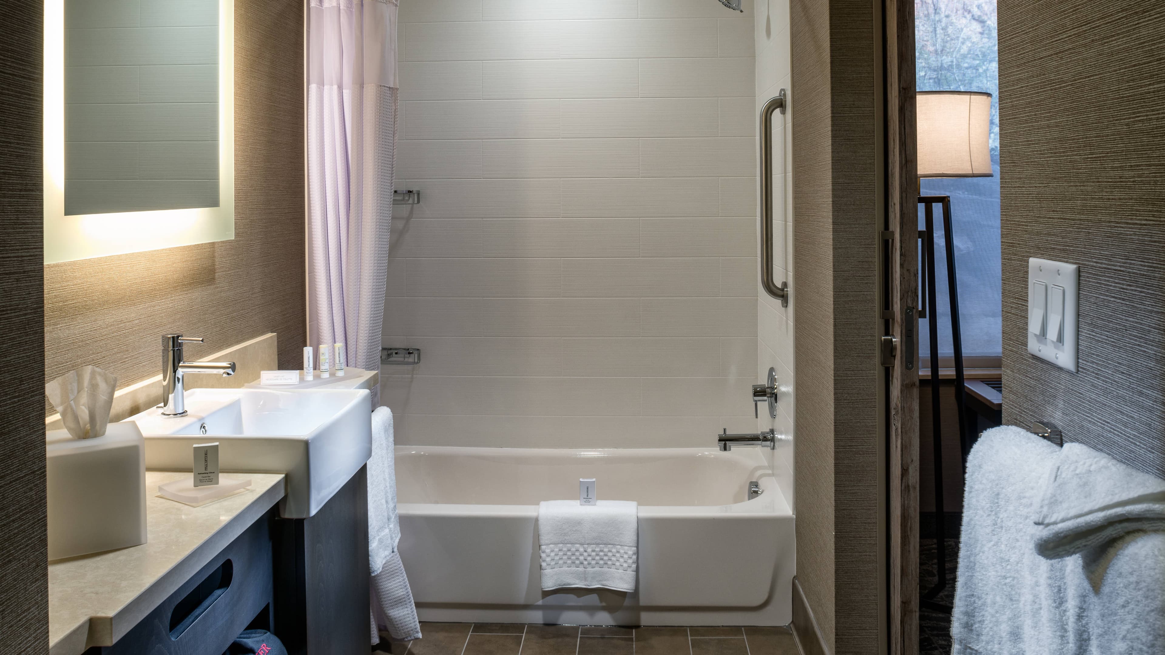 Suite - Image 3