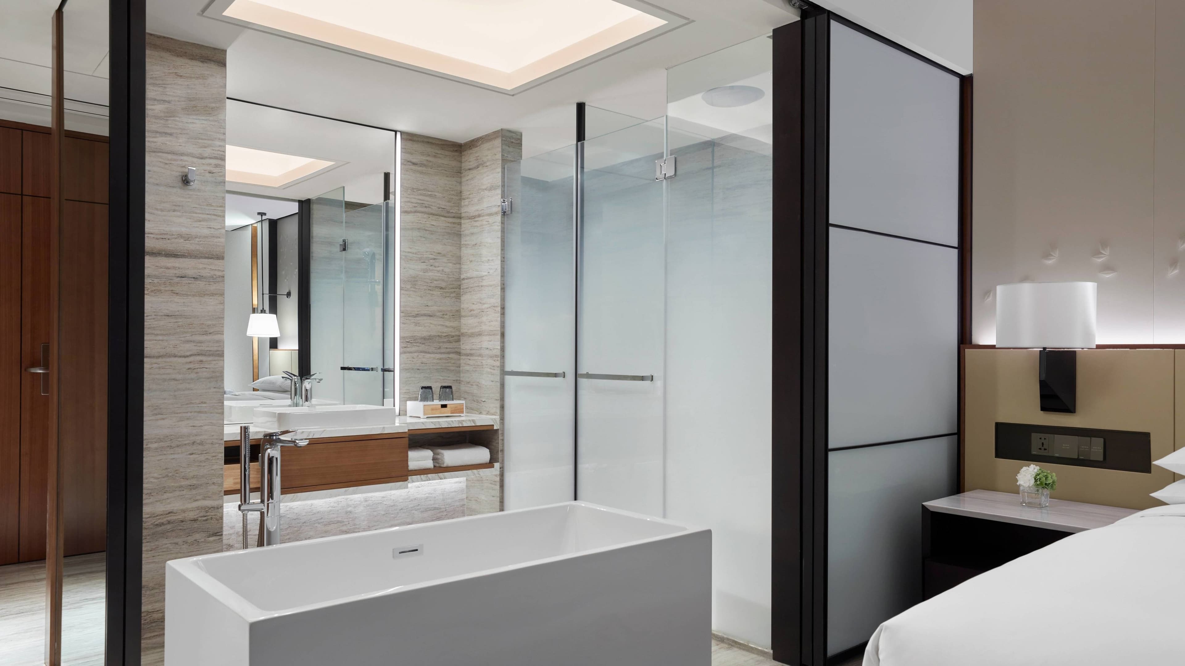 Shanghai Marriott Hotel Pudong South - Image 3