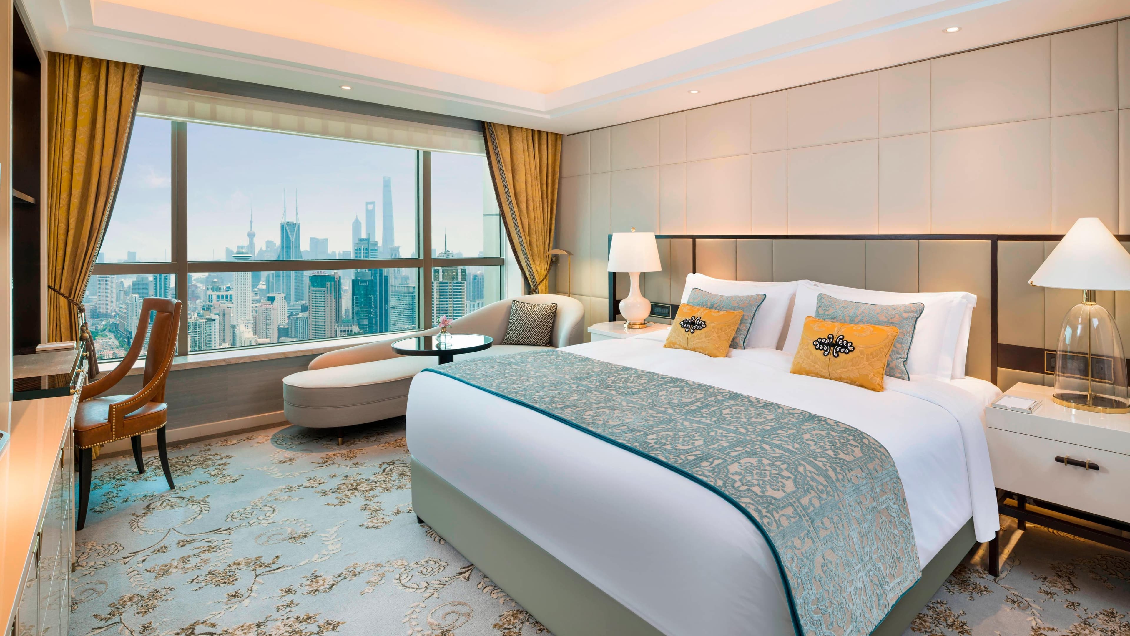 Deluxe Room - Image 1
