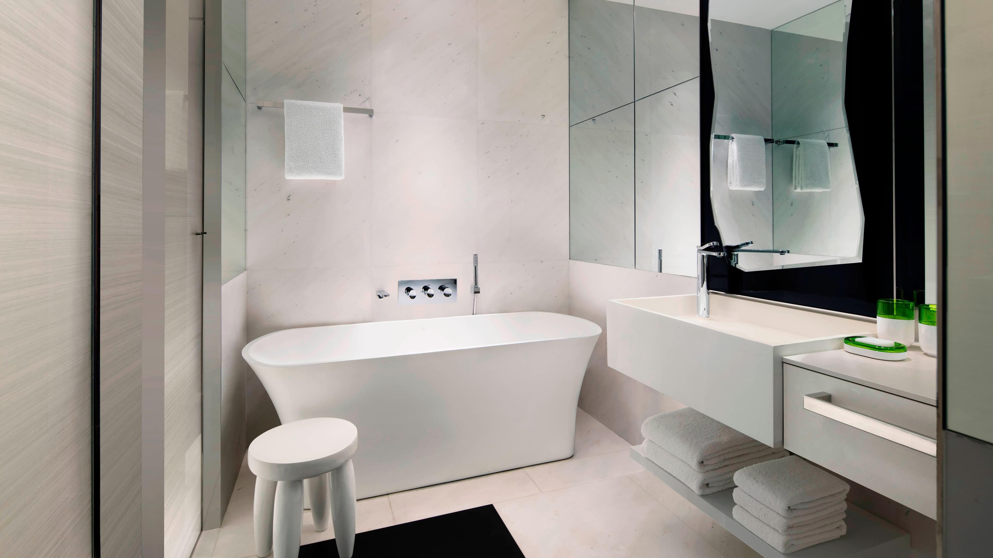 JW Marriott Hotel Singapore South Beach — 56