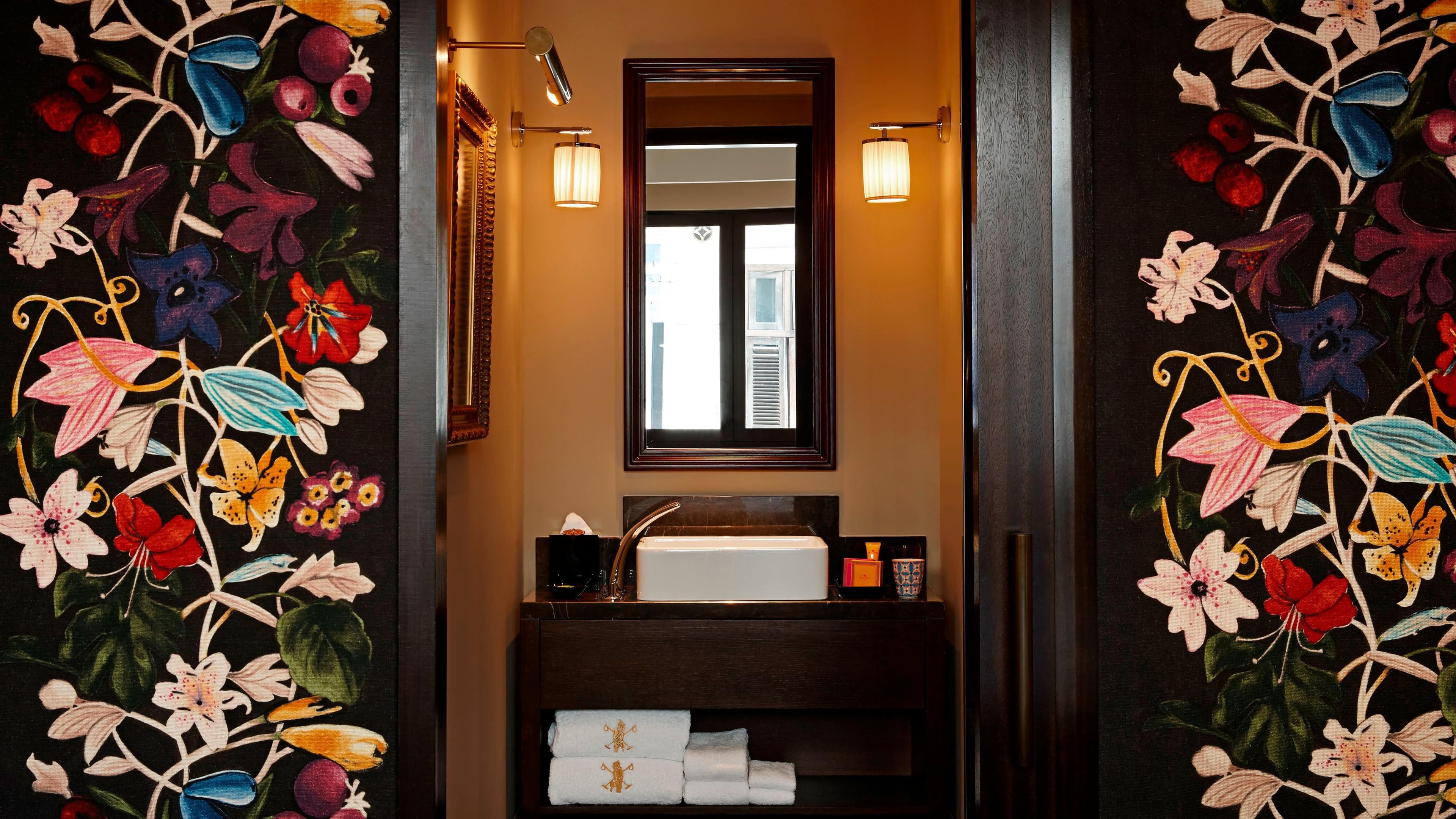 Classic King Room - Image 9