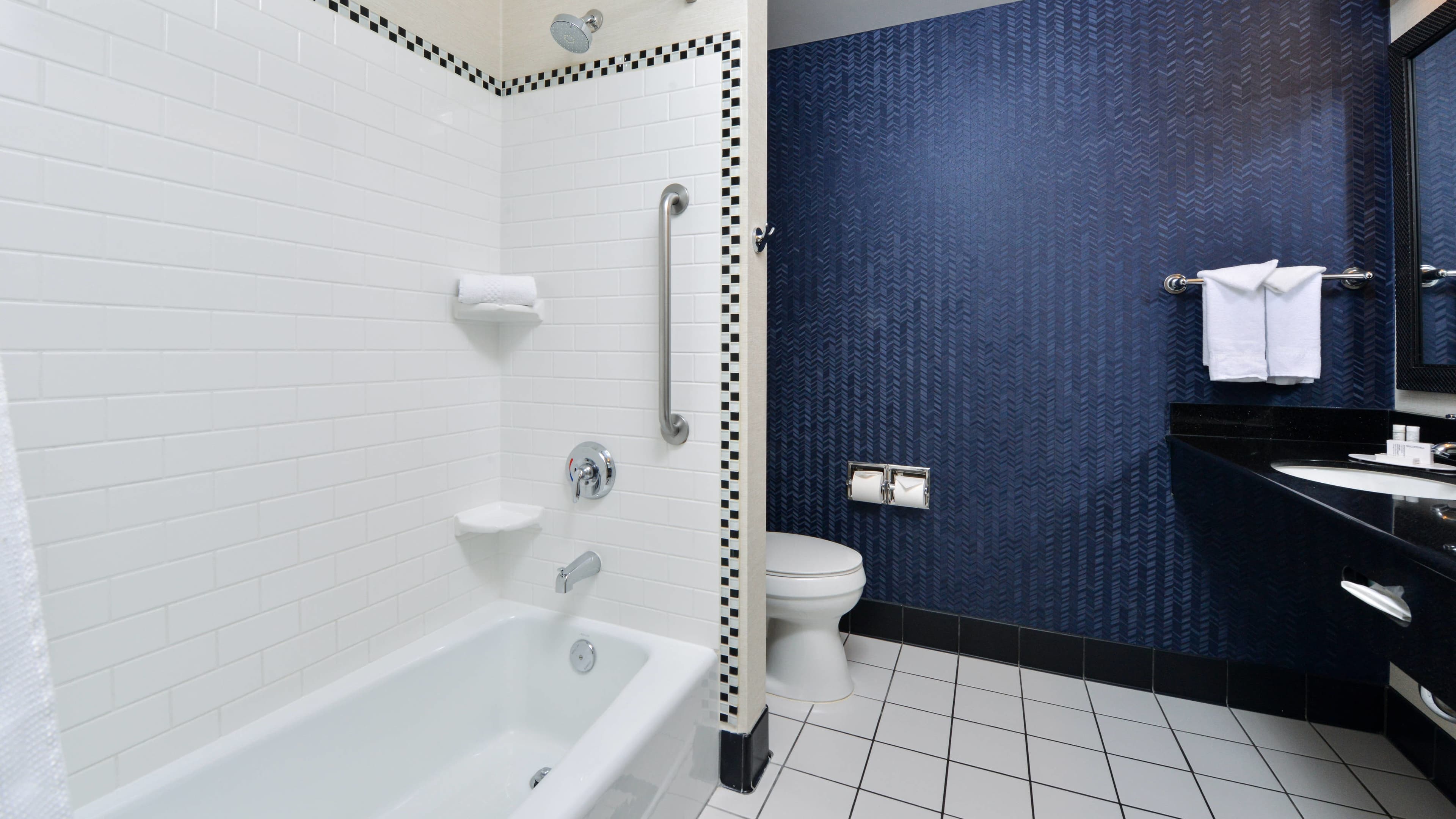 Fairfield Inn & Suites Santa Cruz - Capitola - Image 5