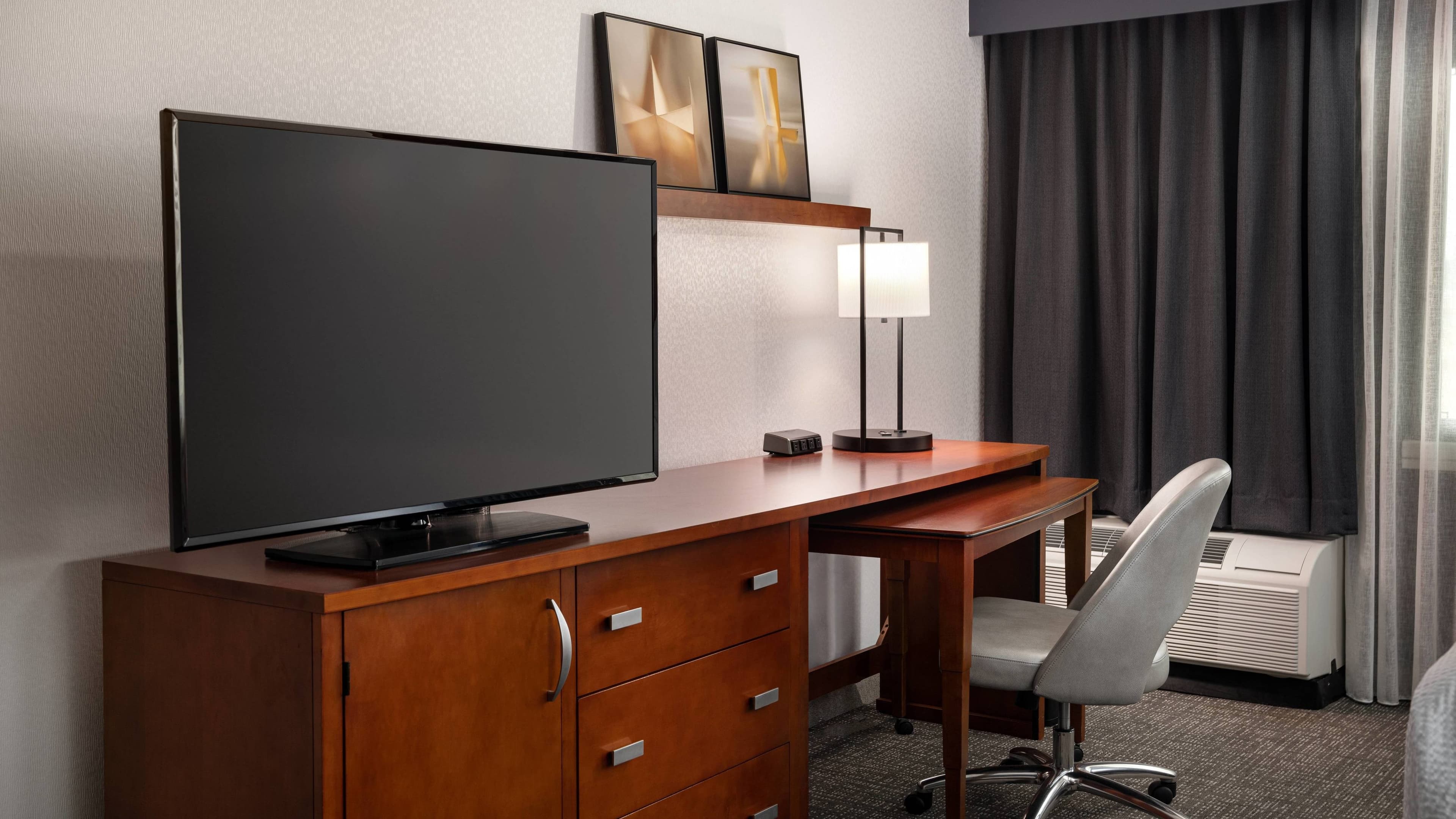King Guest Room - Image 4