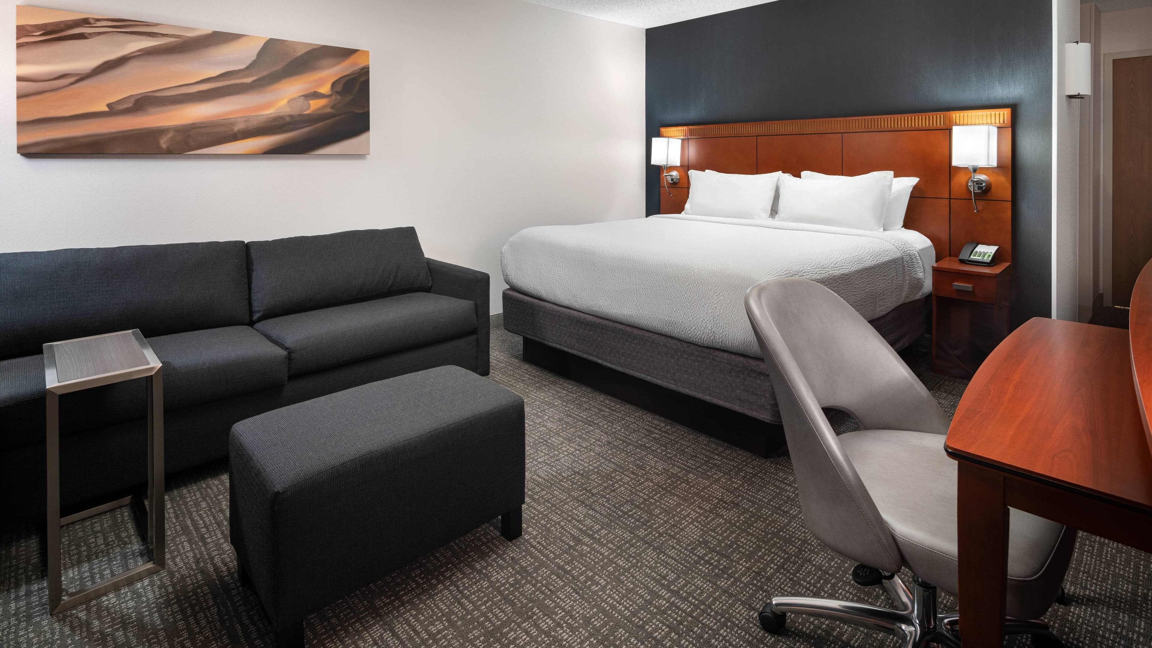 King Guest Room - Image 1