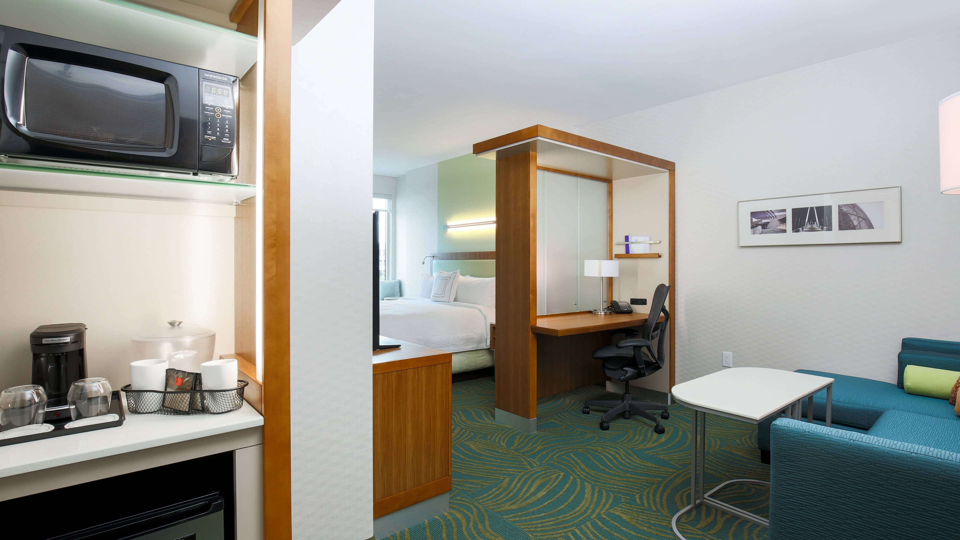 Suite - Image 1
