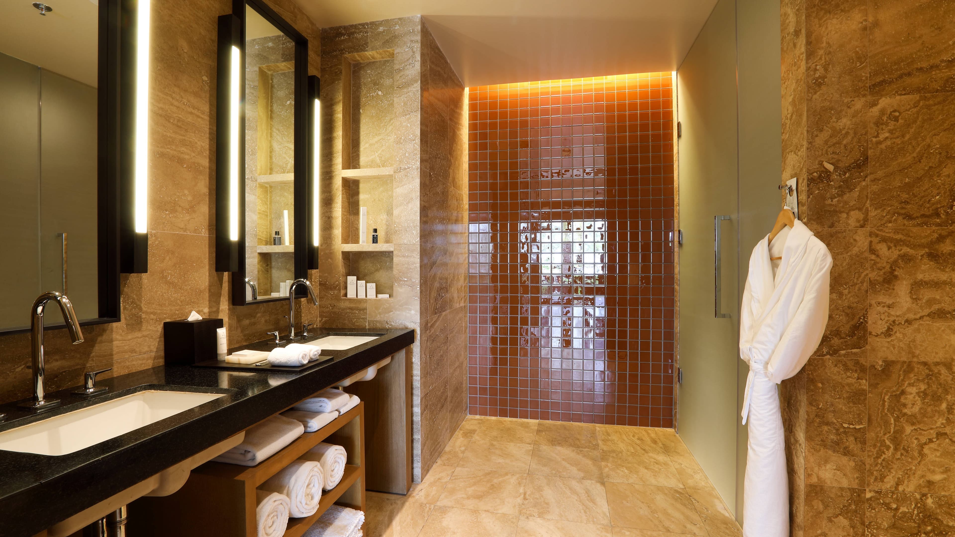 Deluxe Guest room - Image 2