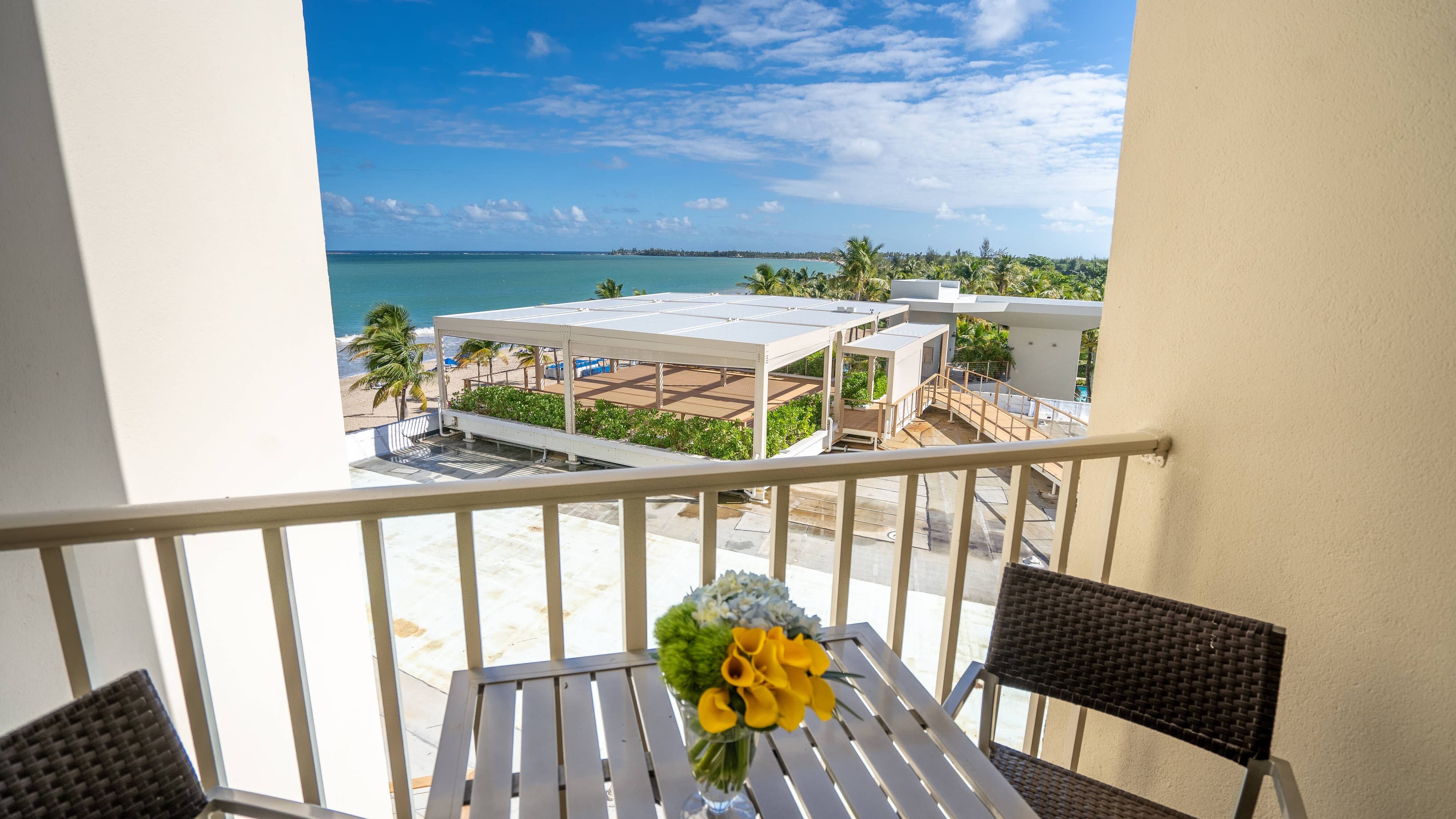 Courtyard Isla Verde Beach Resort — 13