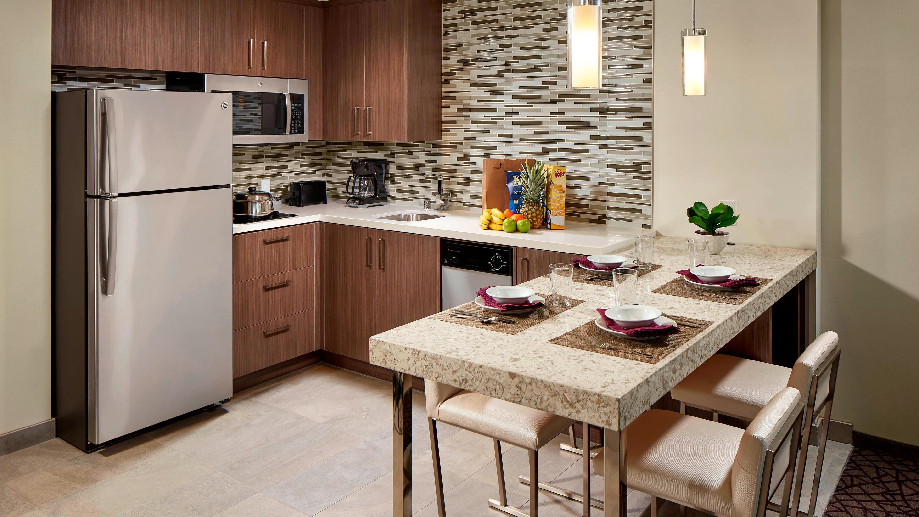 1 Bedroom Suite - Image 5