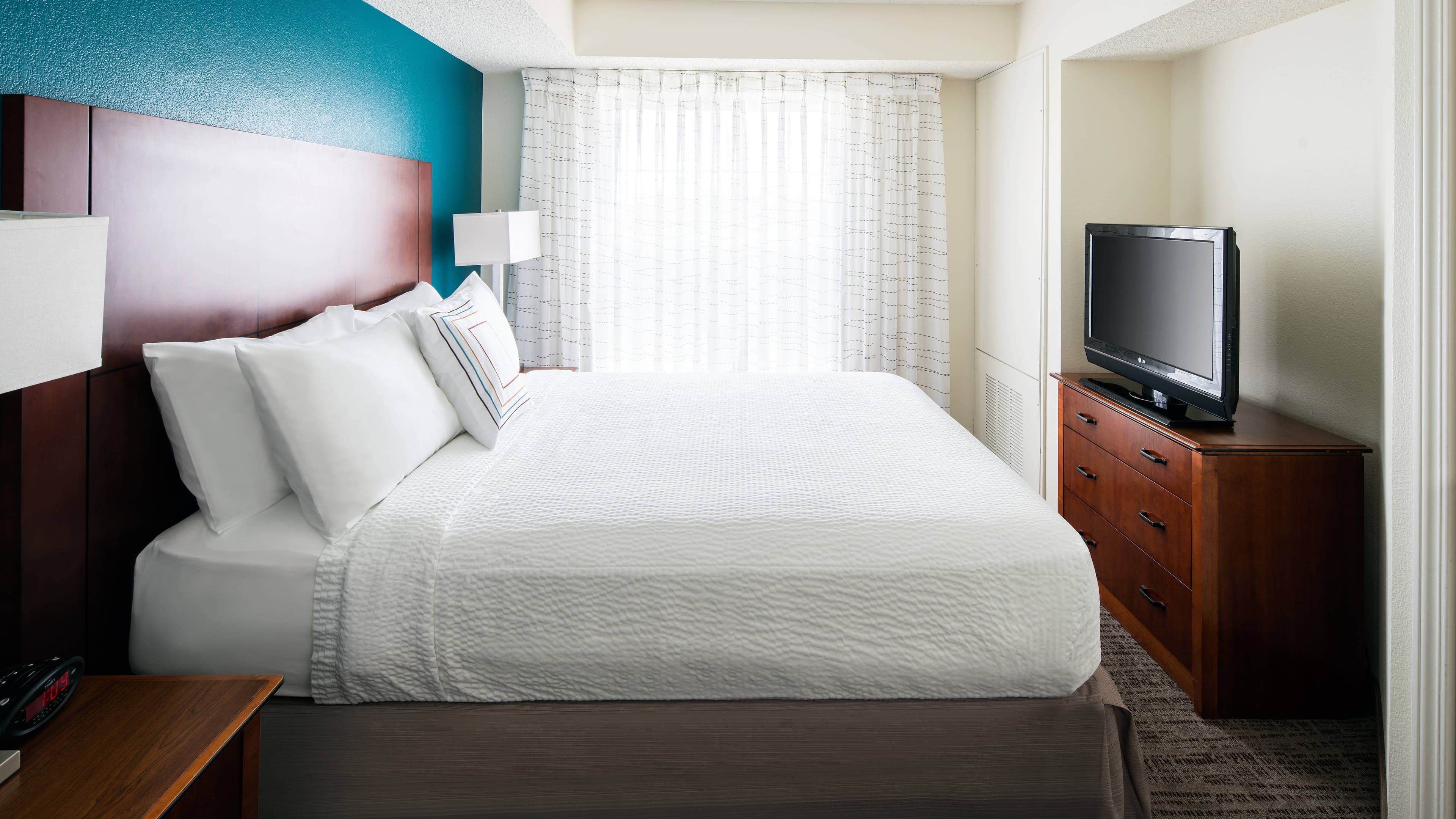 Independent (SPHC) Orange County Hotel — 11
